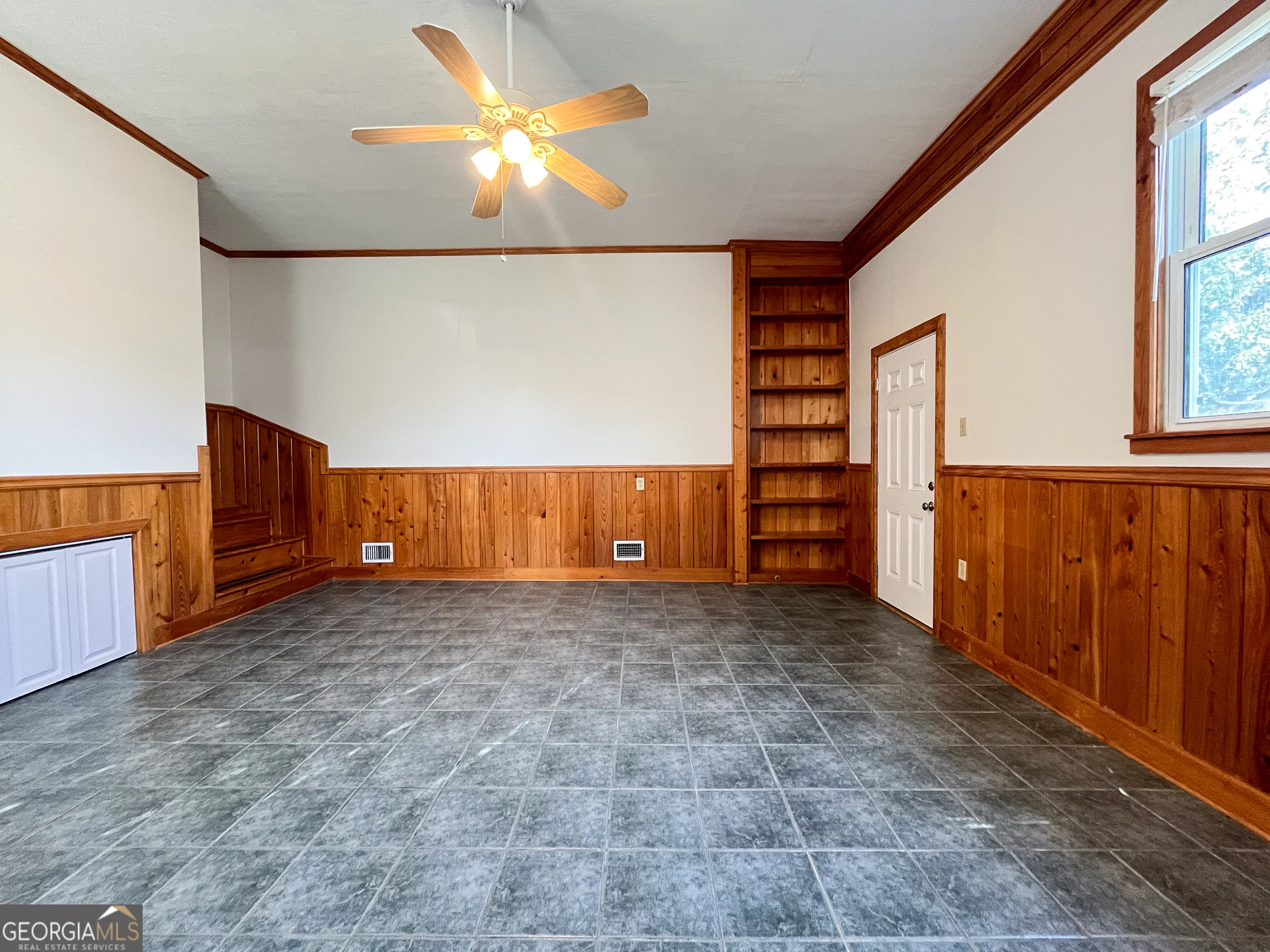 404 Eastwood Drive