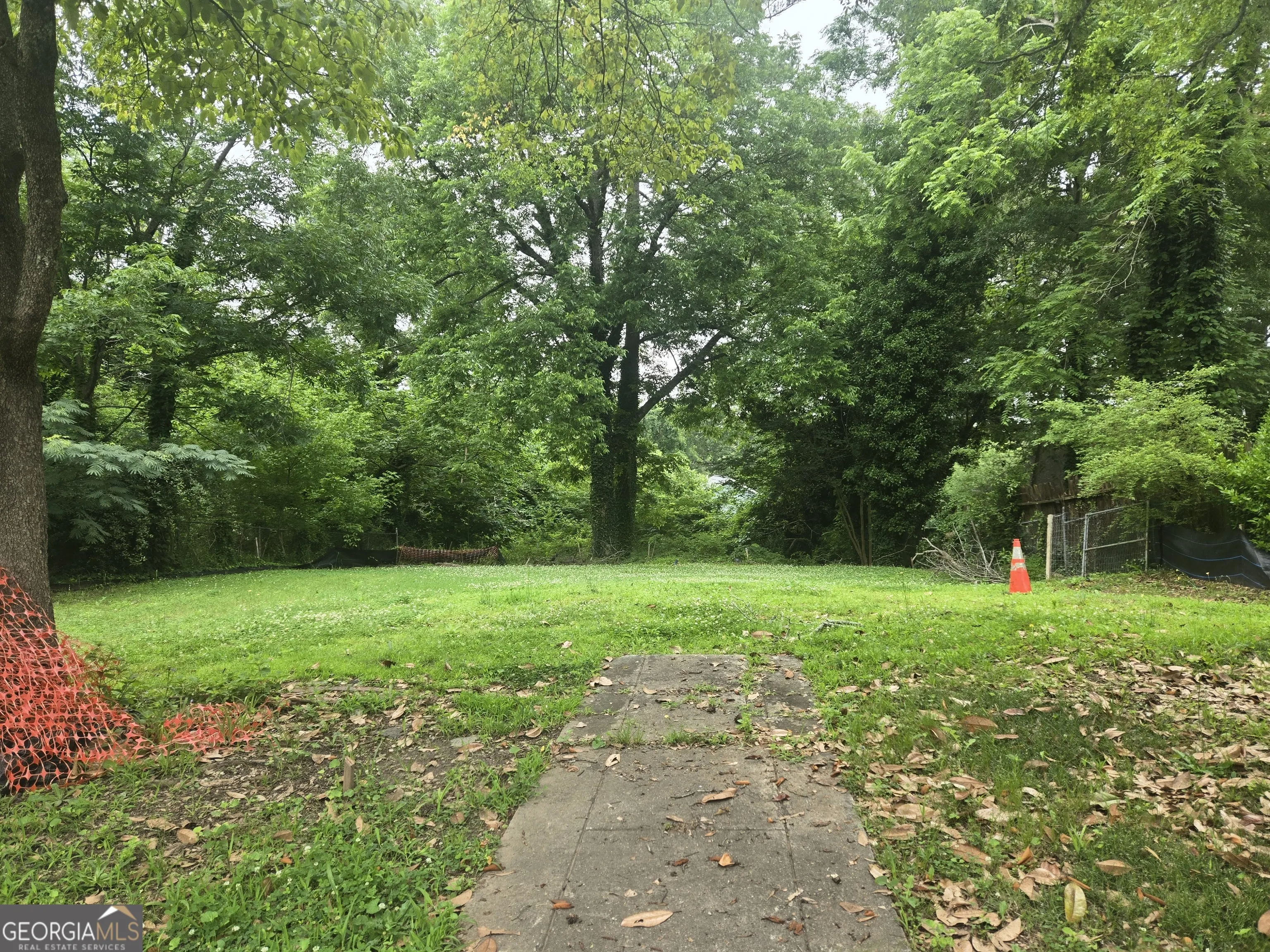 895 Center Hill Avenue NW