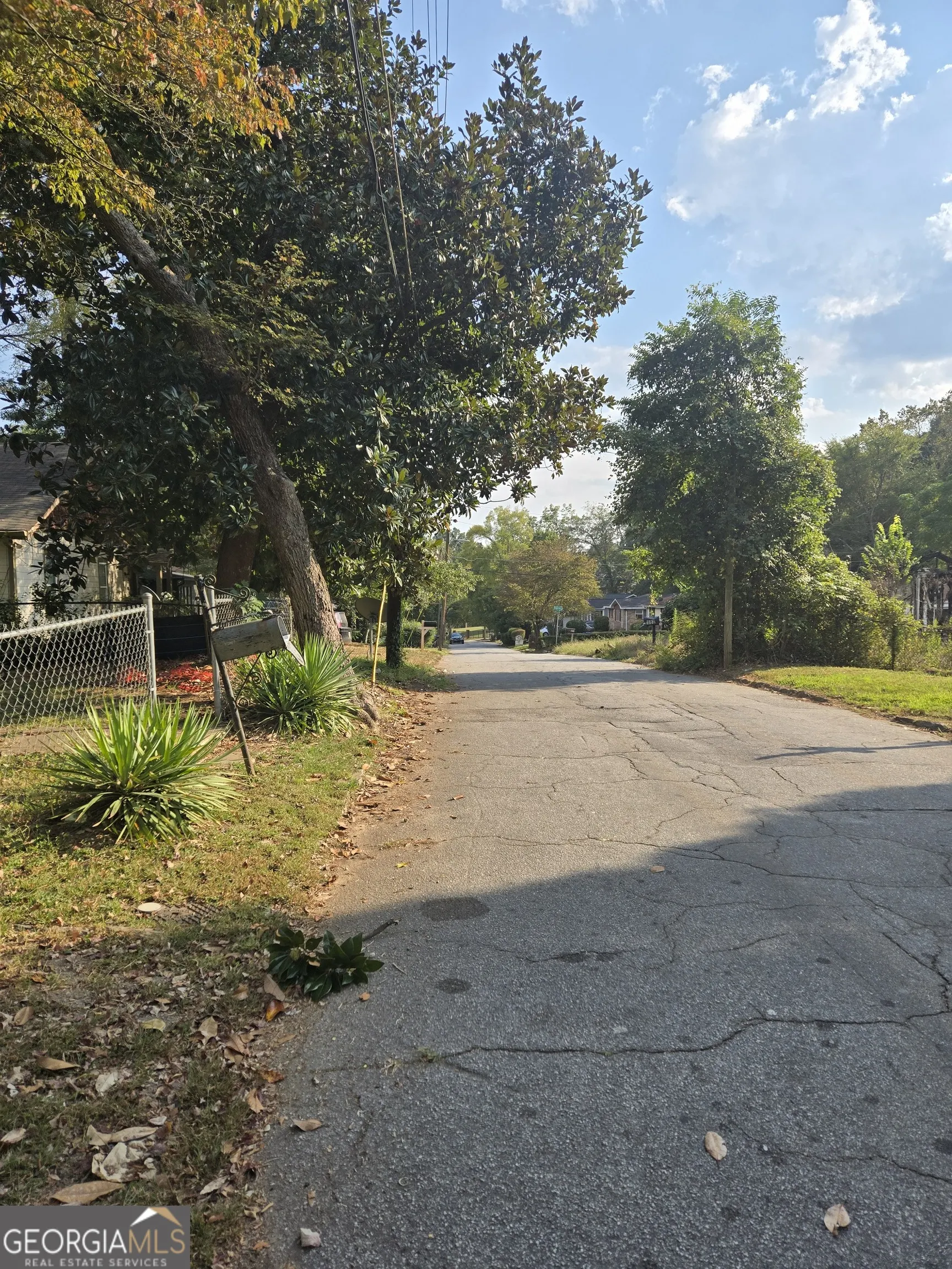 895 Center Hill Avenue NW