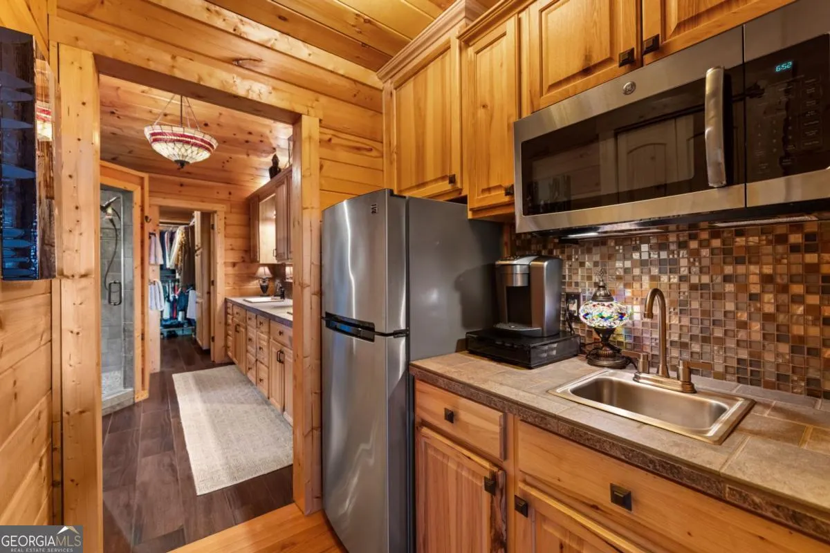 168 Rabbit Ridge Road