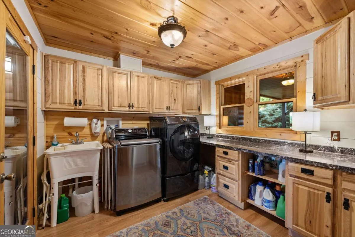 168 Rabbit Ridge Road