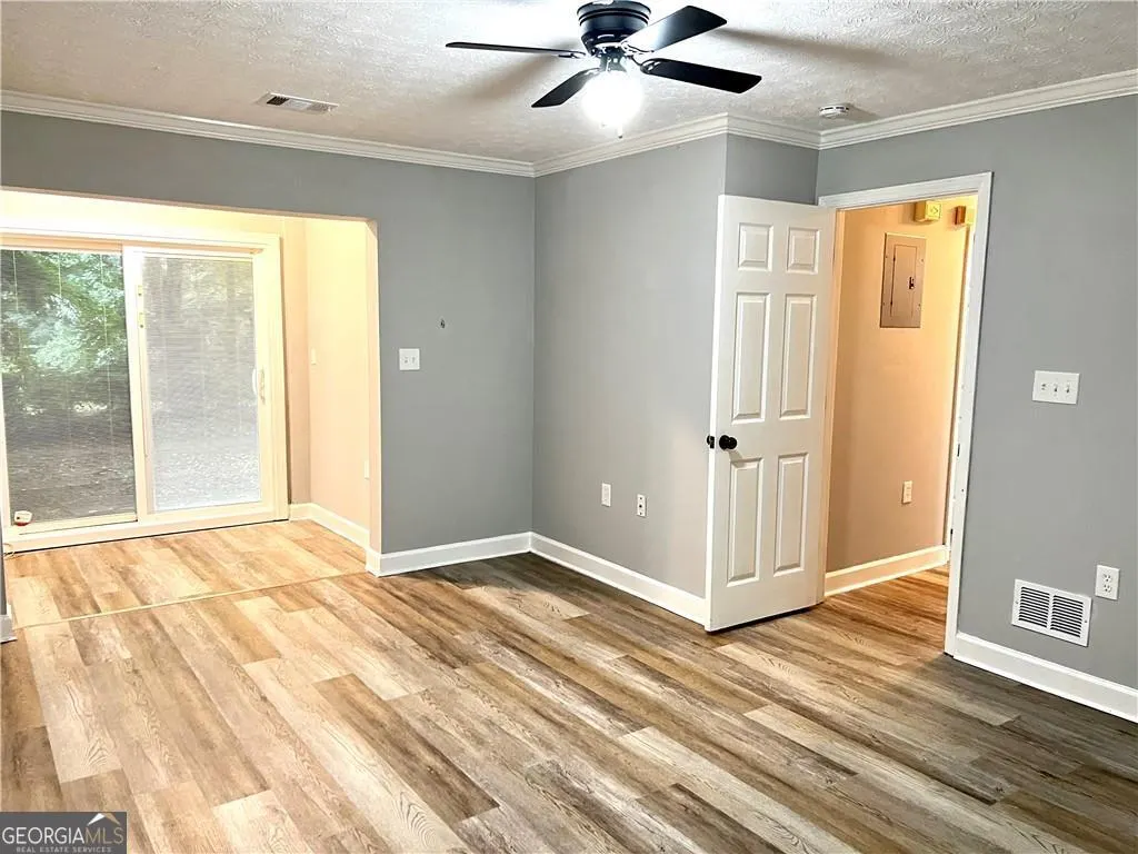 6393 WEDGEVIEW Court