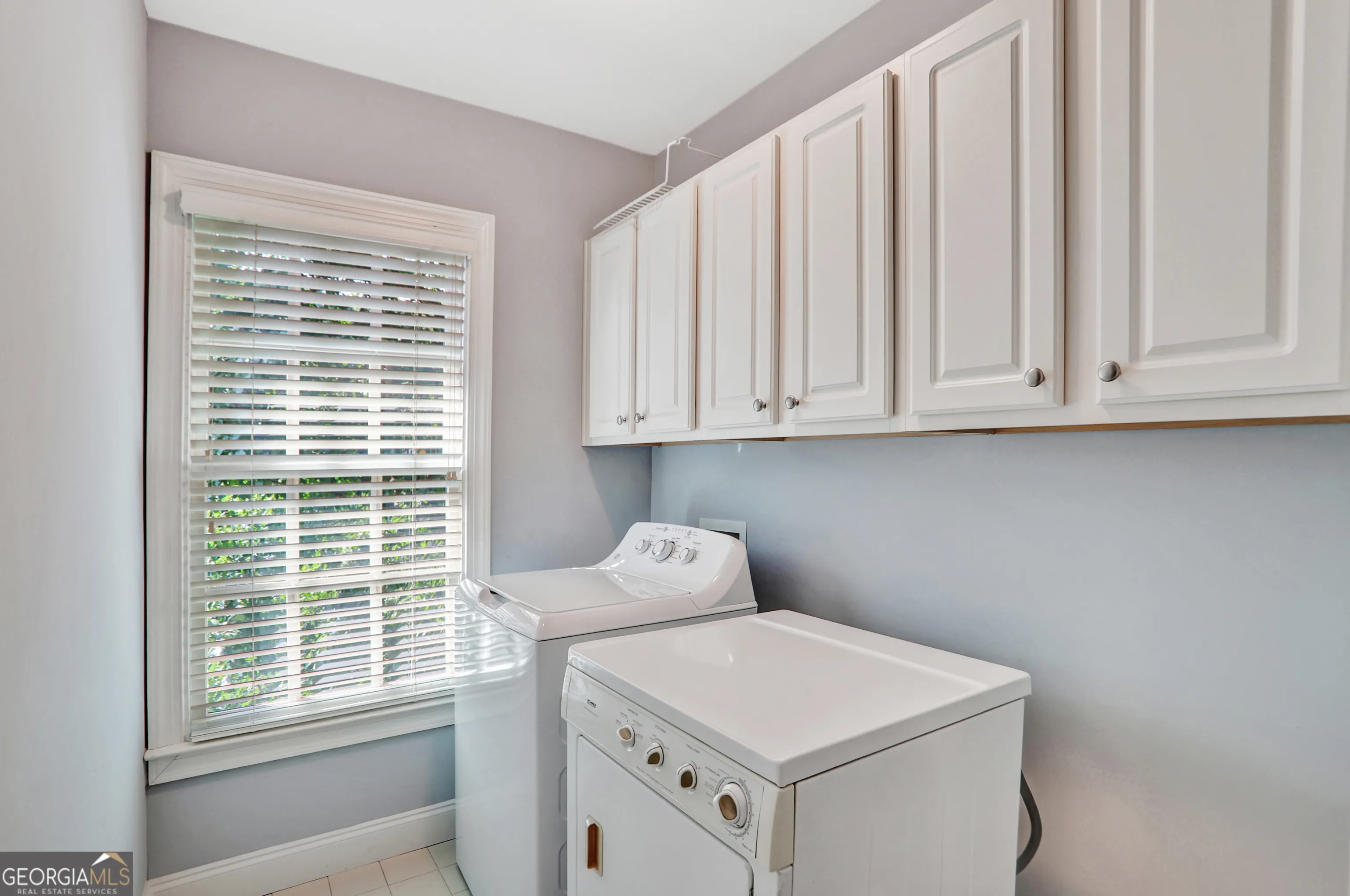 2444 Oak Grove Heights