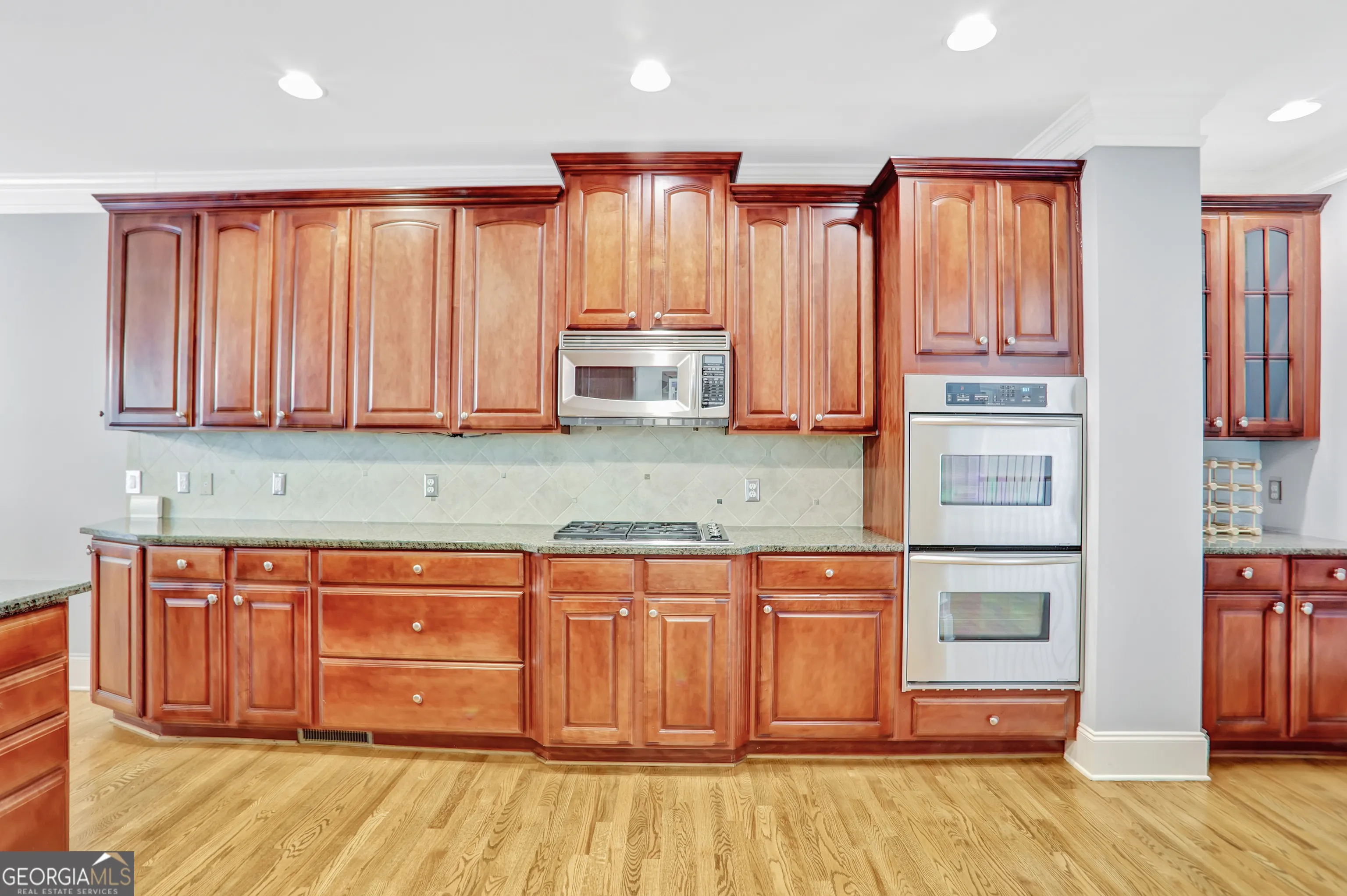 2444 Oak Grove Heights