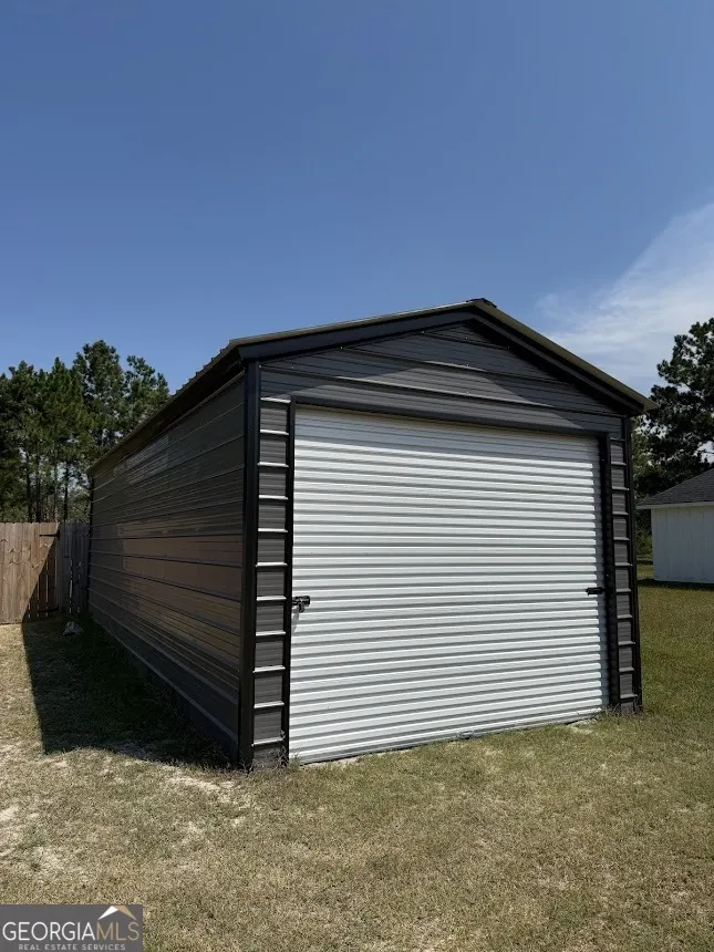 11 Lois Place