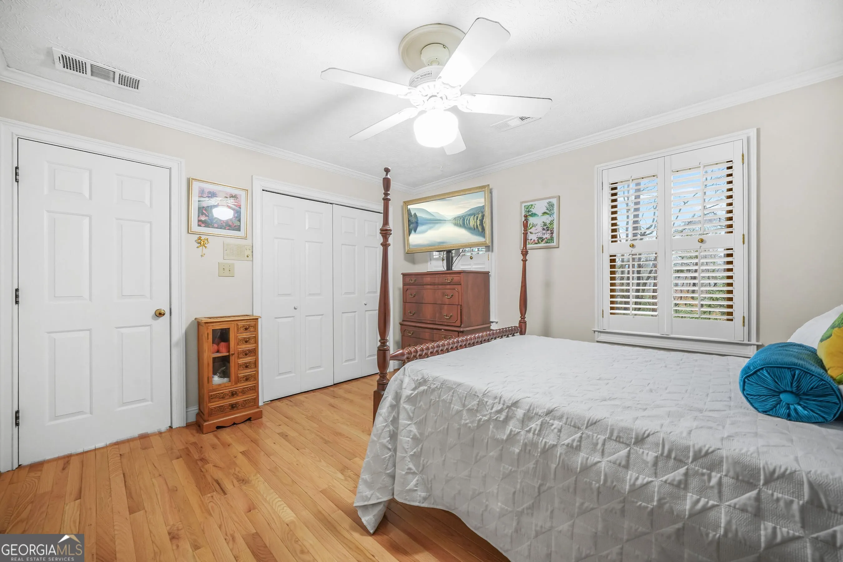 2086 Mountain Creek Court