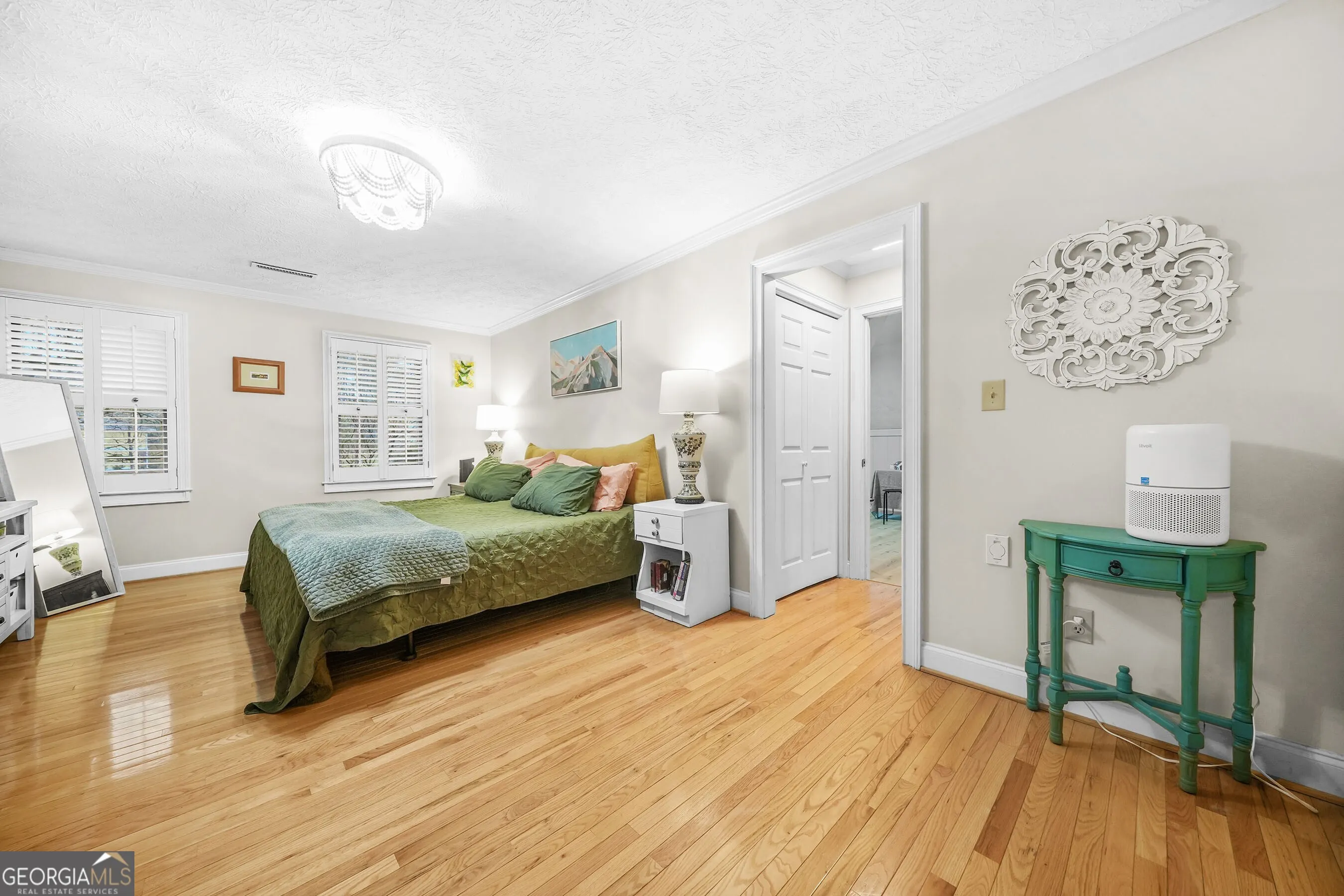 2086 Mountain Creek Court