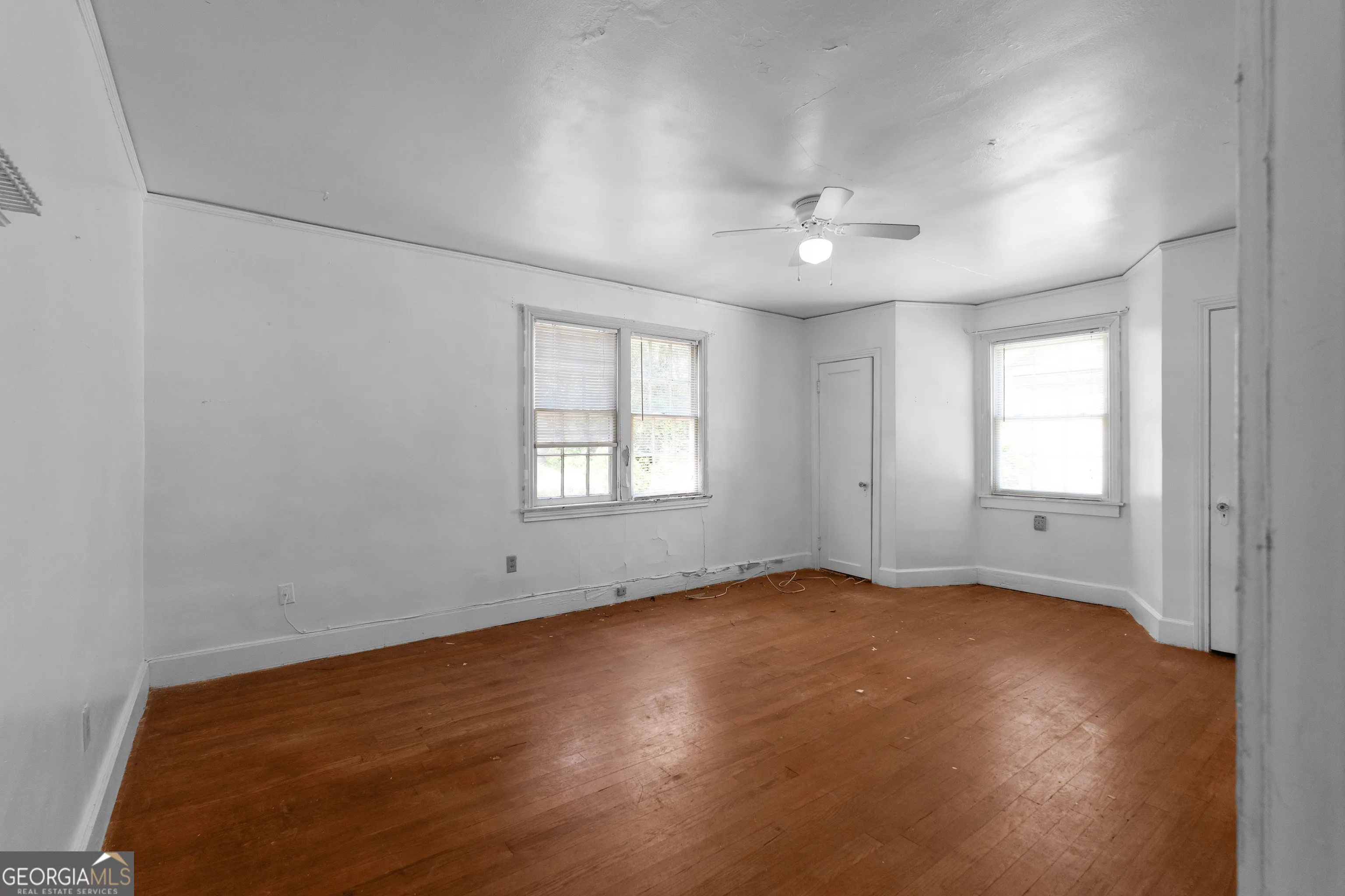 2102 E Roxboro Road NE