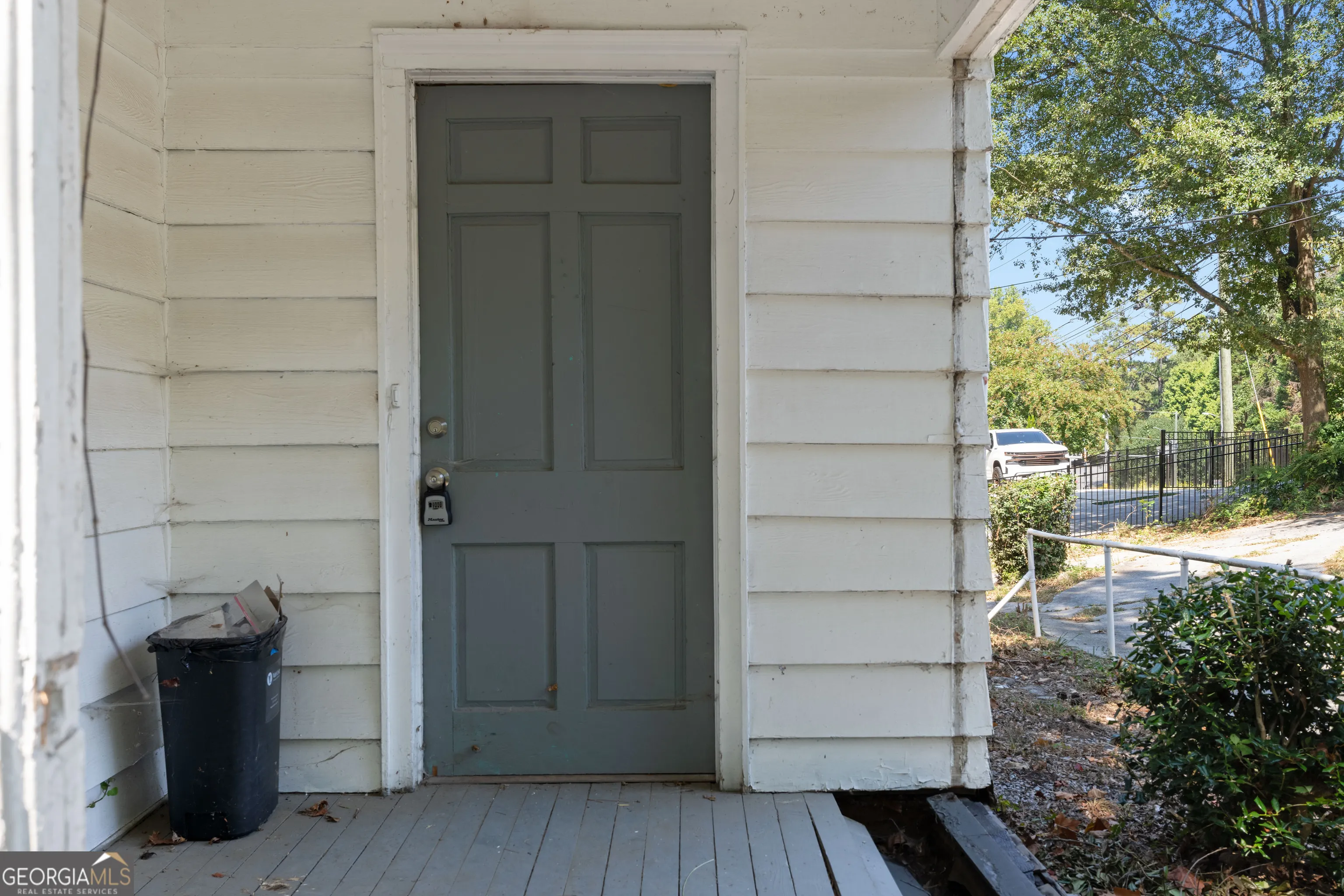 2102 E Roxboro Road NE