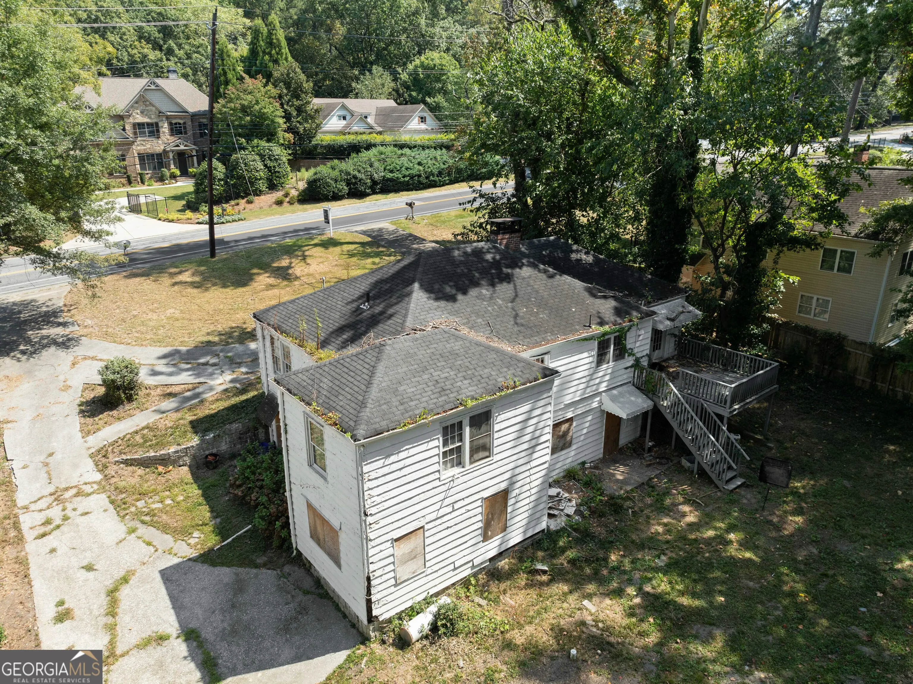 2102 E Roxboro Road NE