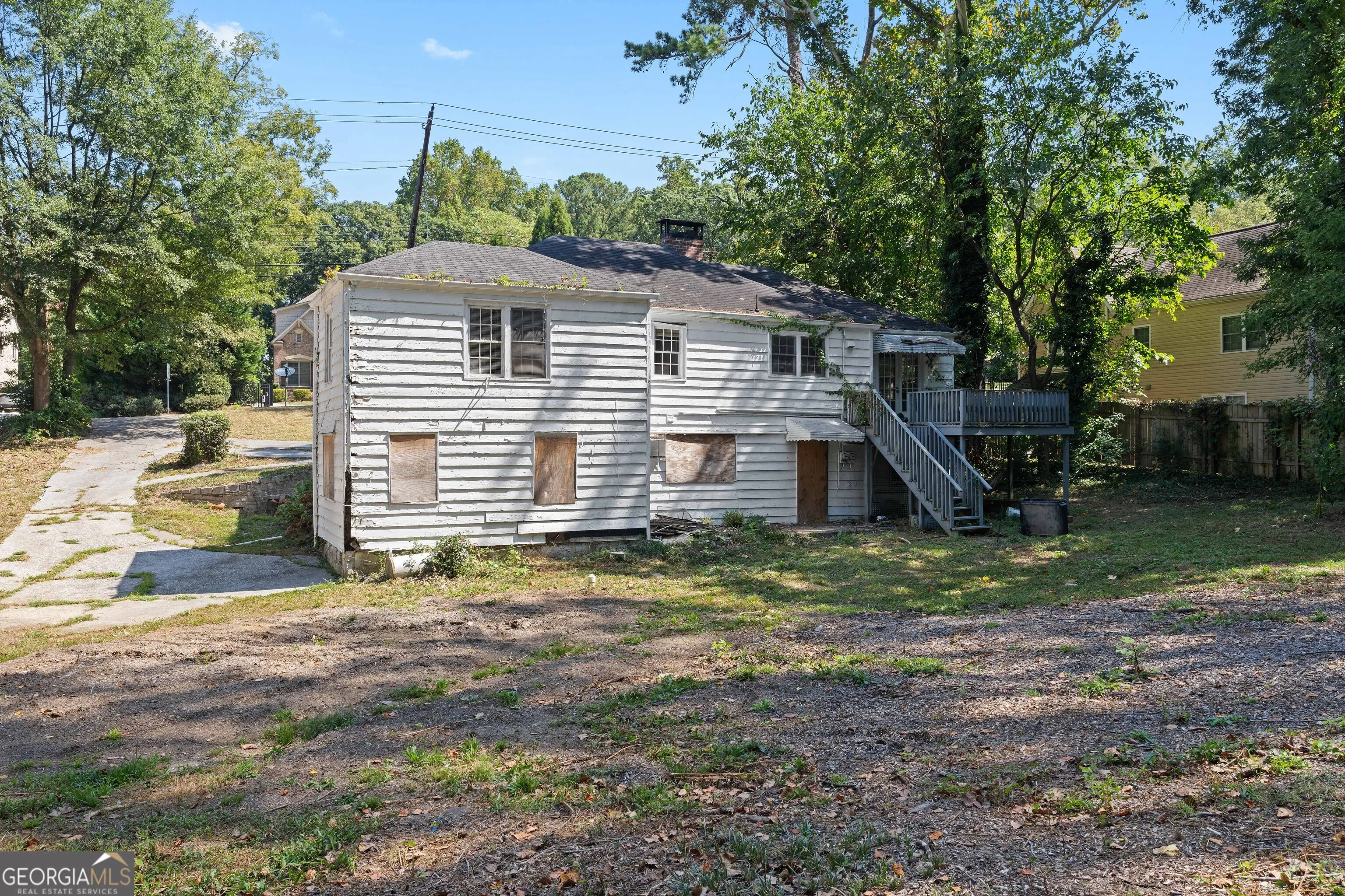 2102 E Roxboro Road NE