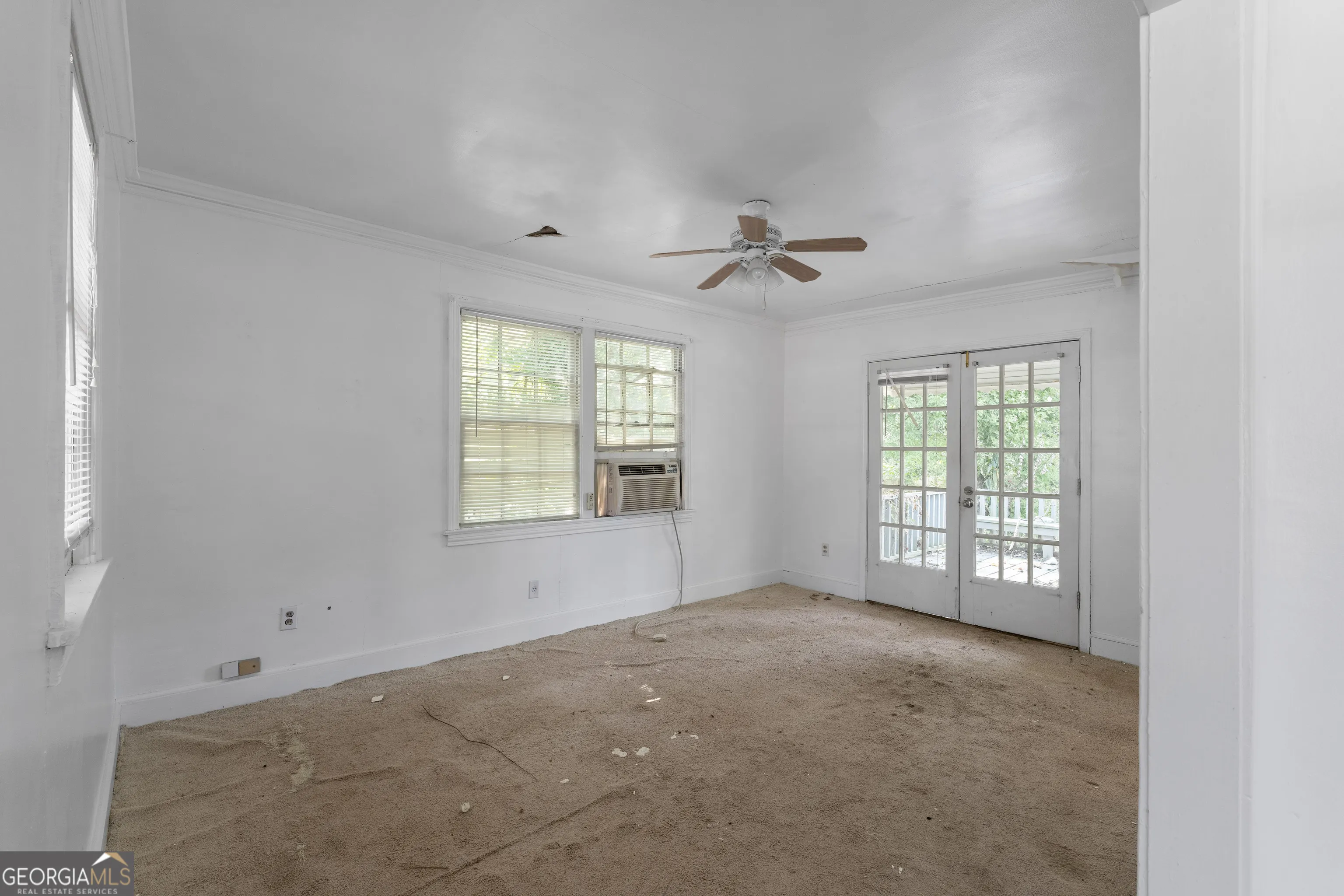 2102 E Roxboro Road NE