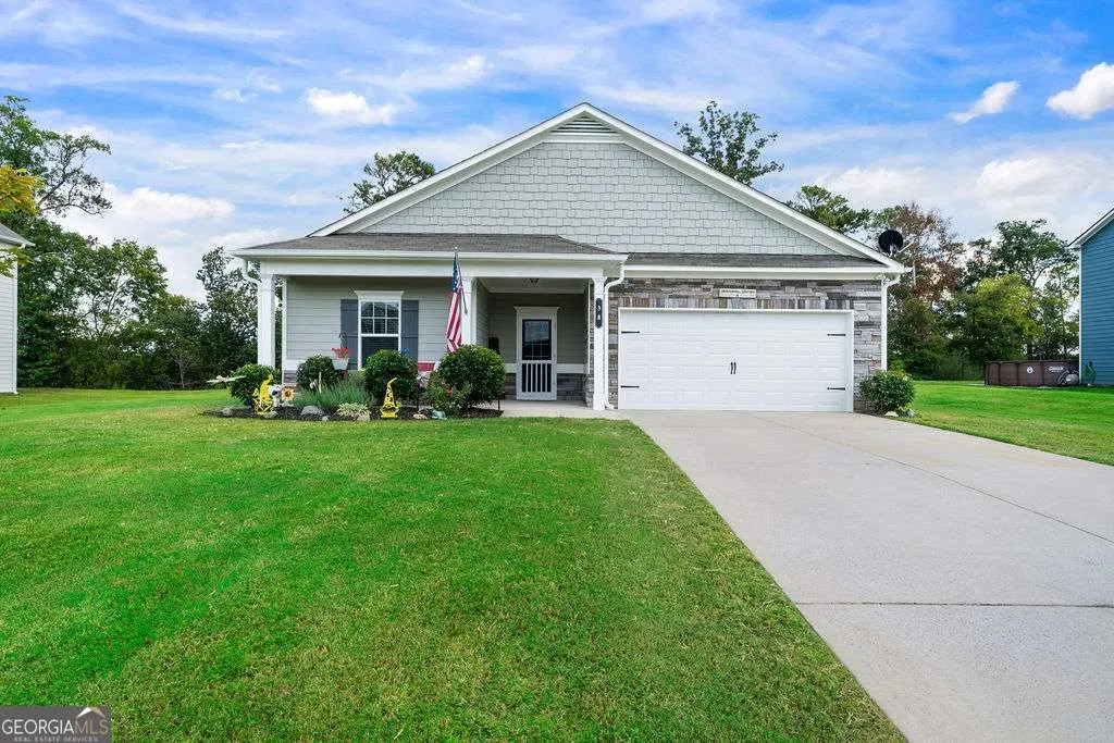 38 Woody Way