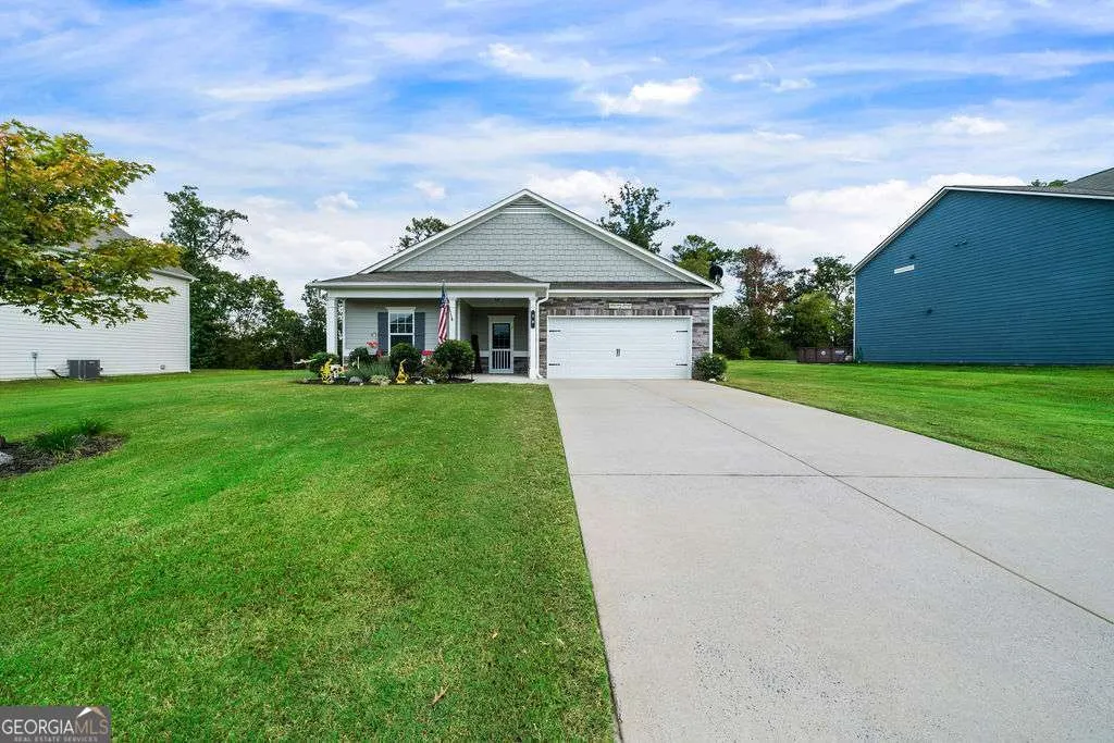 38 Woody Way