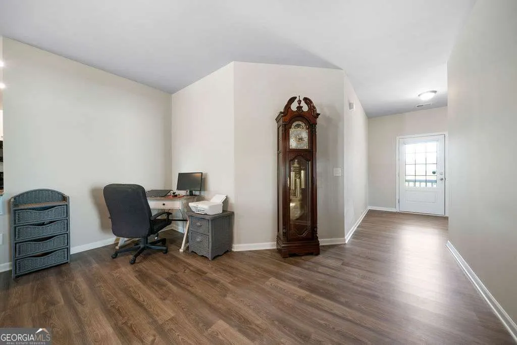 38 Woody Way