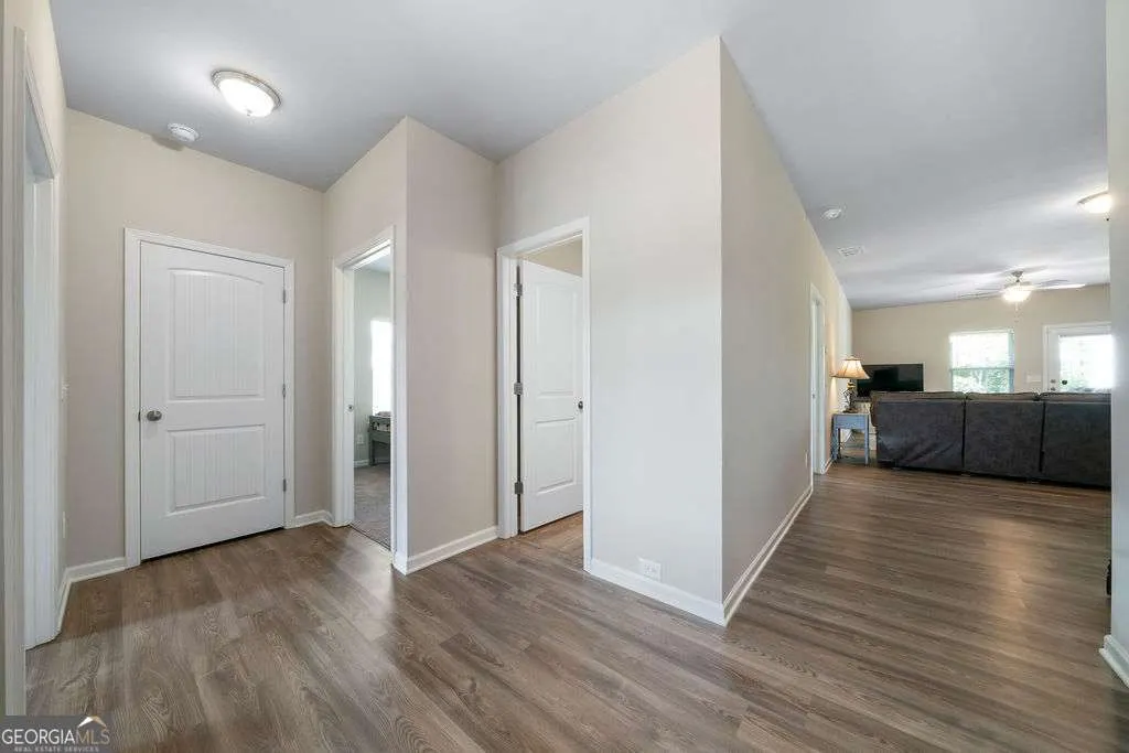 38 Woody Way