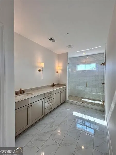 655 Mayfair Court, #0