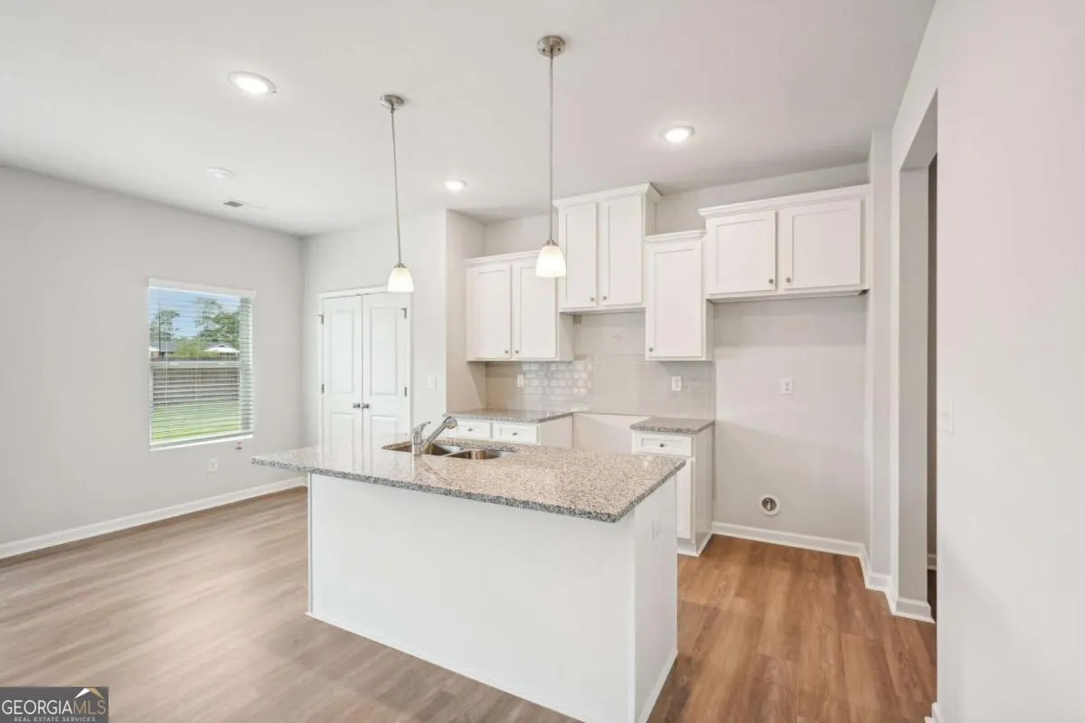 3011 Viewpark Circle