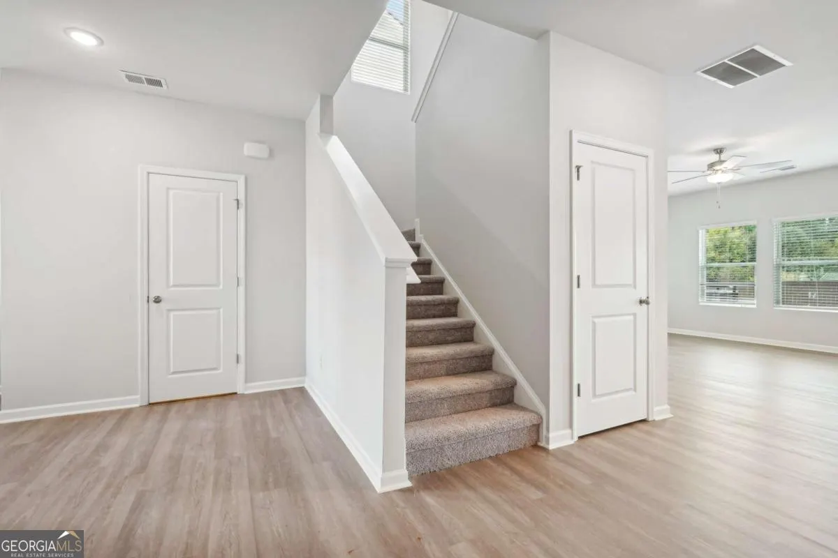 3011 Viewpark Circle