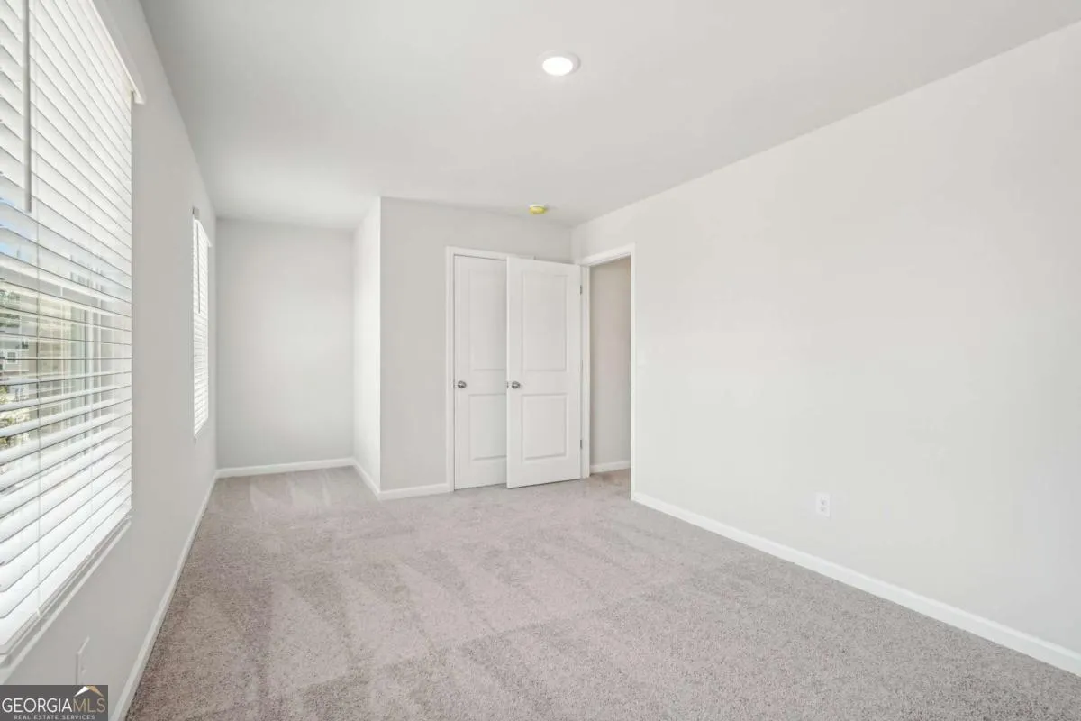 3011 Viewpark Circle