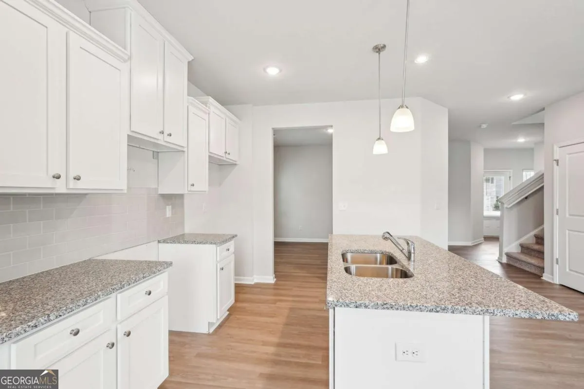 3011 Viewpark Circle