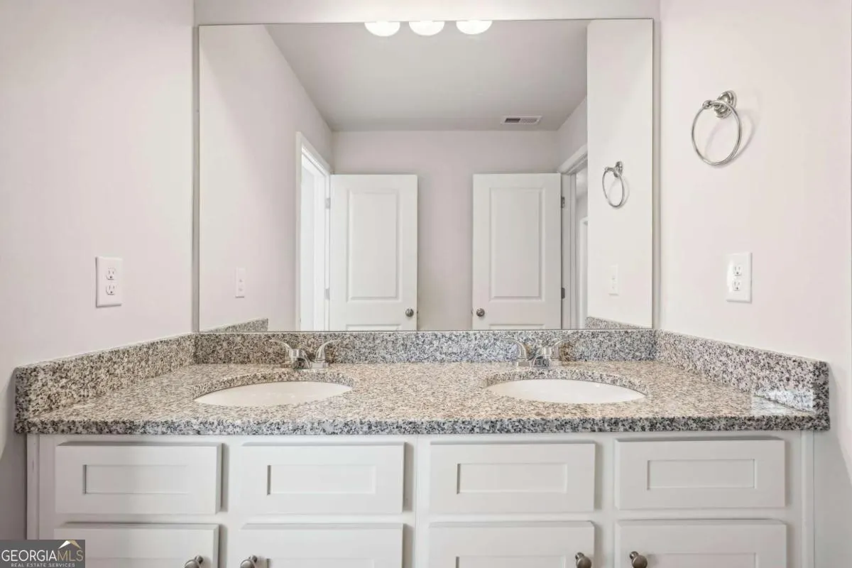 3011 Viewpark Circle