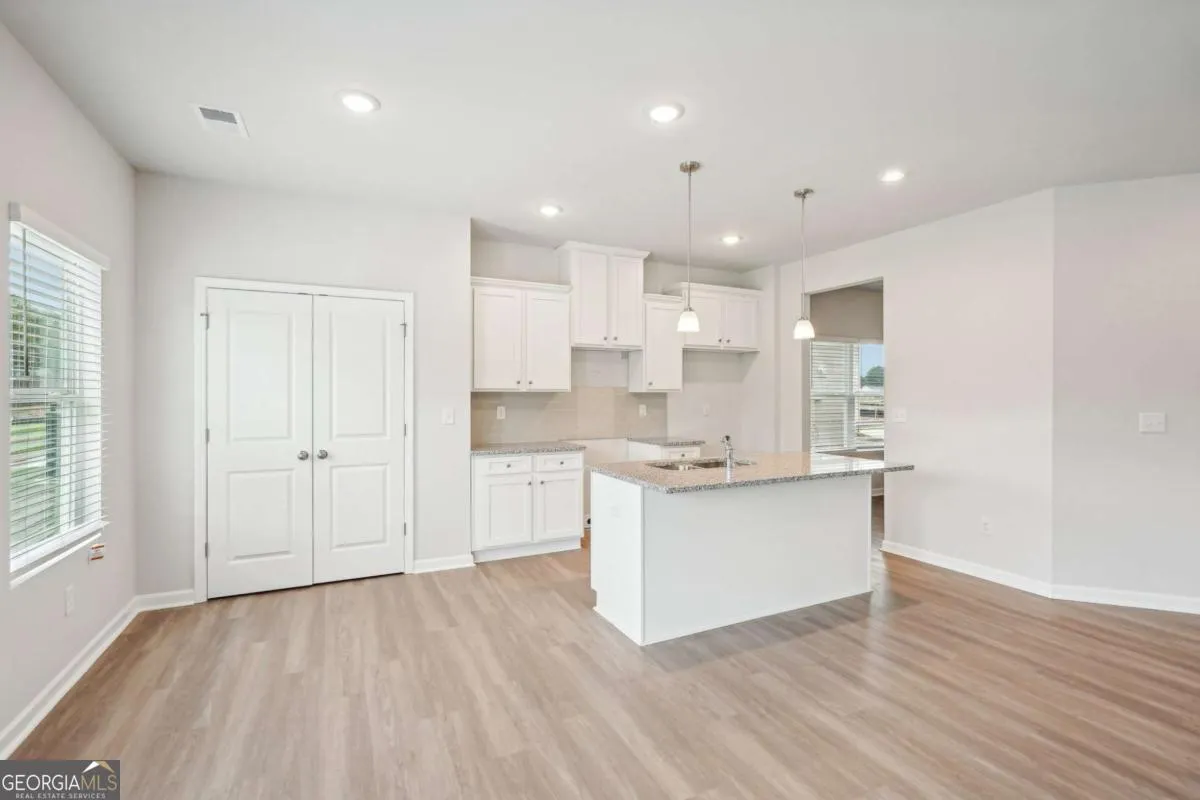 3011 Viewpark Circle