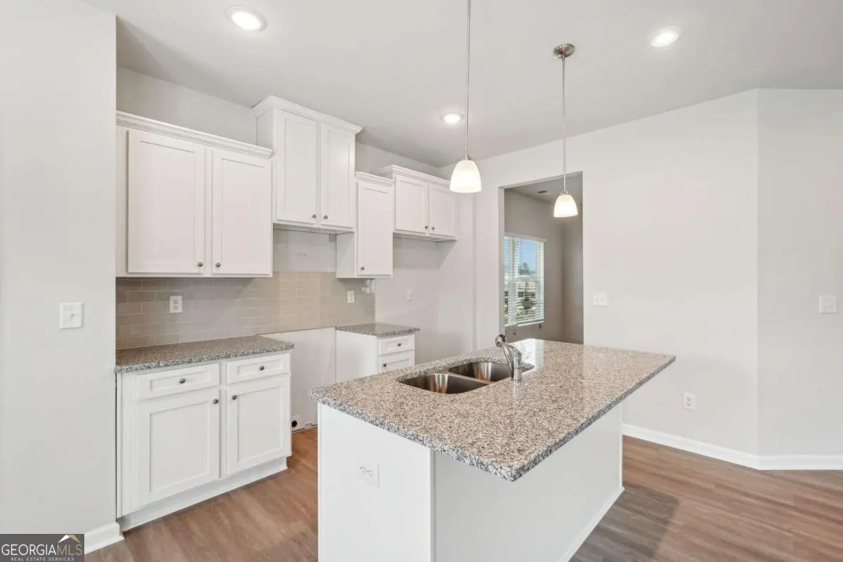 3011 Viewpark Circle
