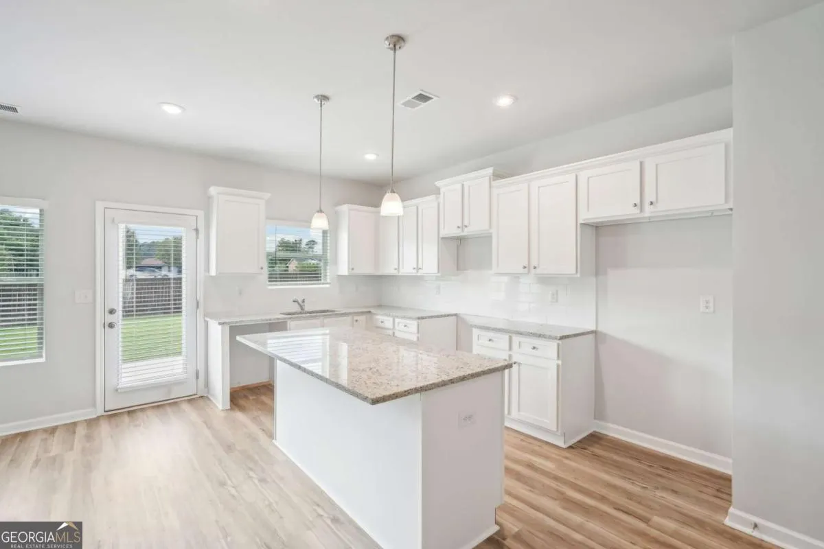 3002 Viewpark Circle