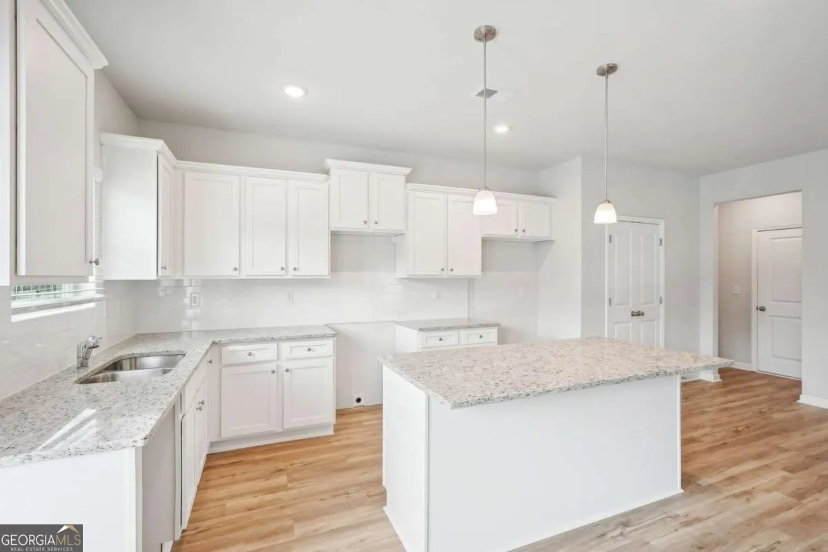 3002 Viewpark Circle