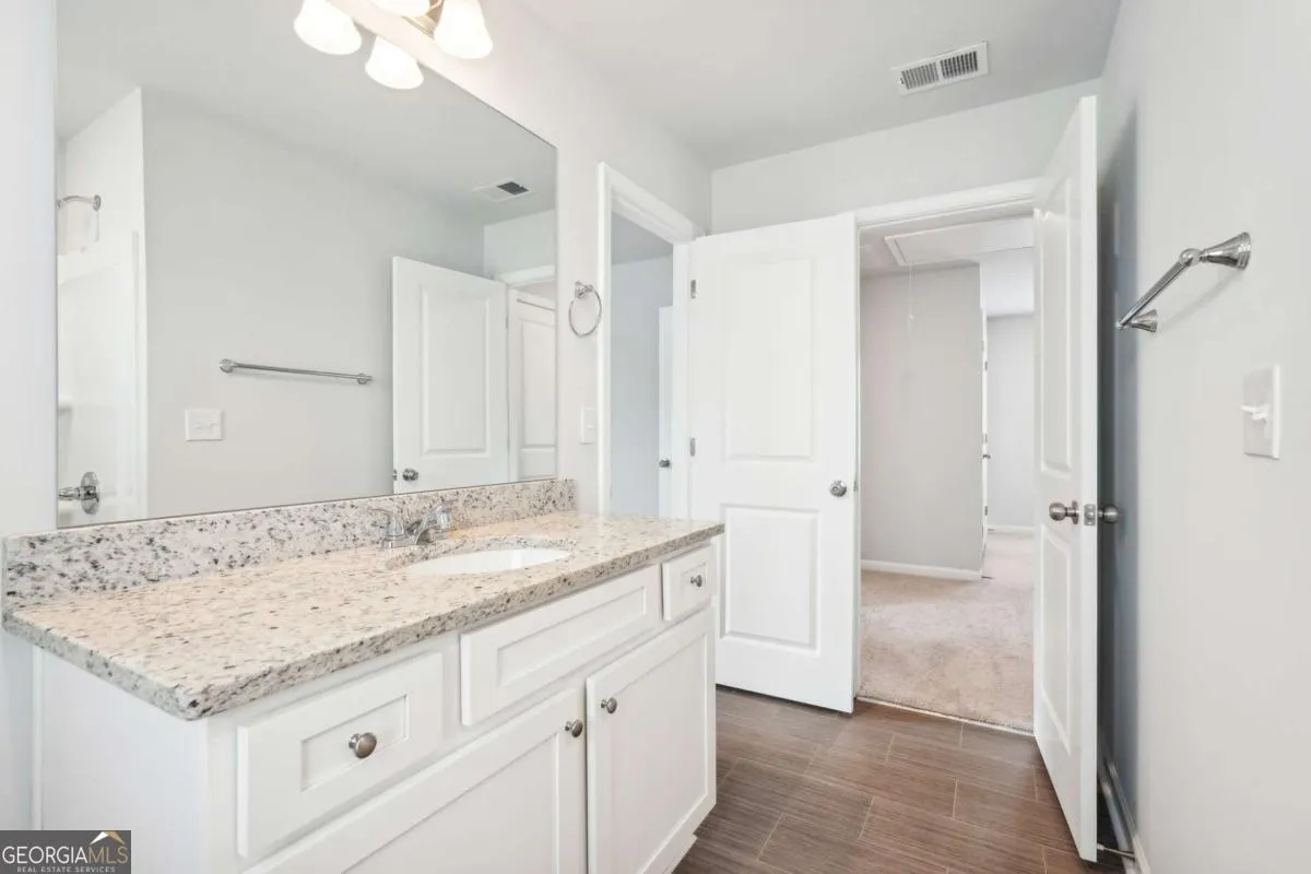 3002 Viewpark Circle