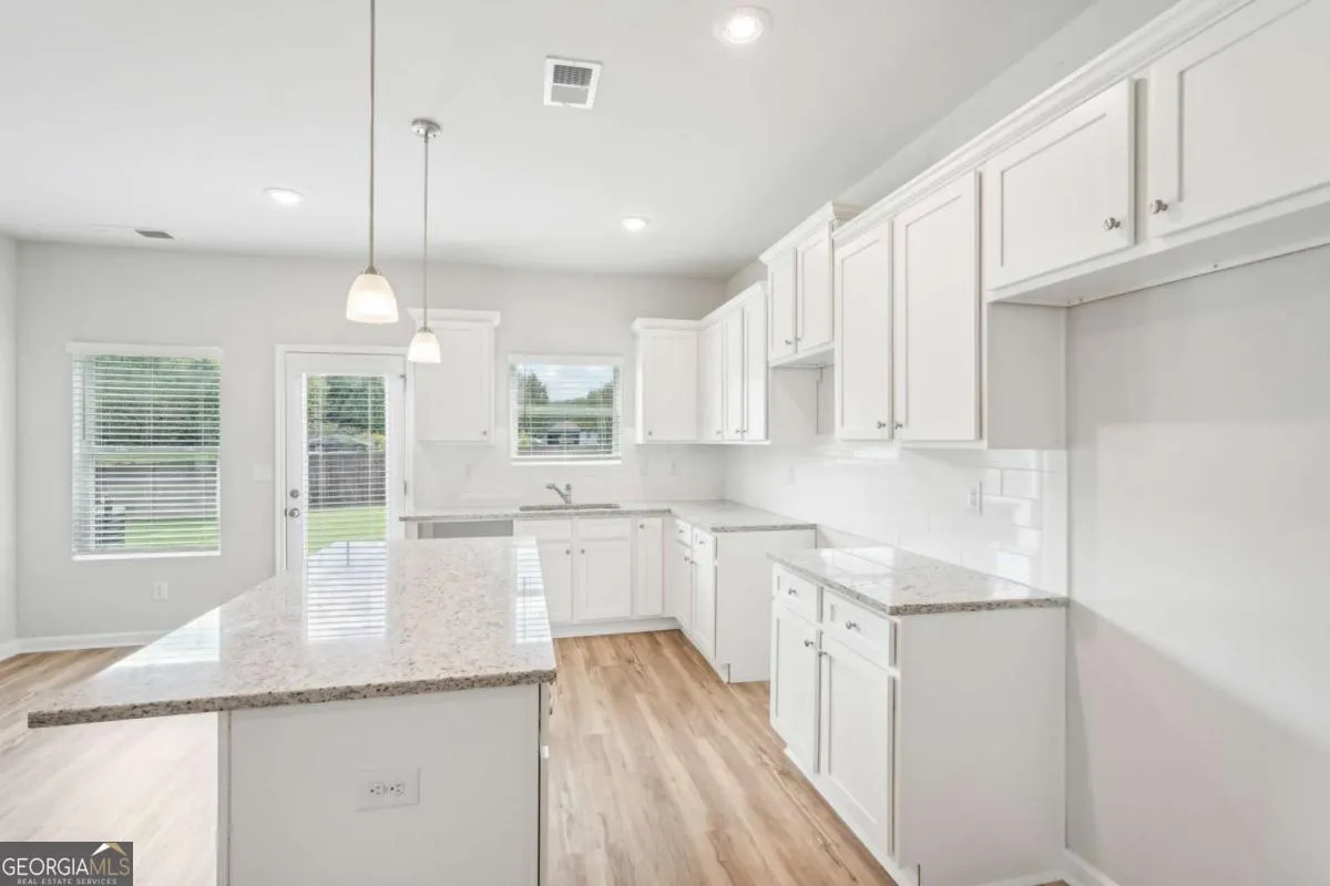 3002 Viewpark Circle