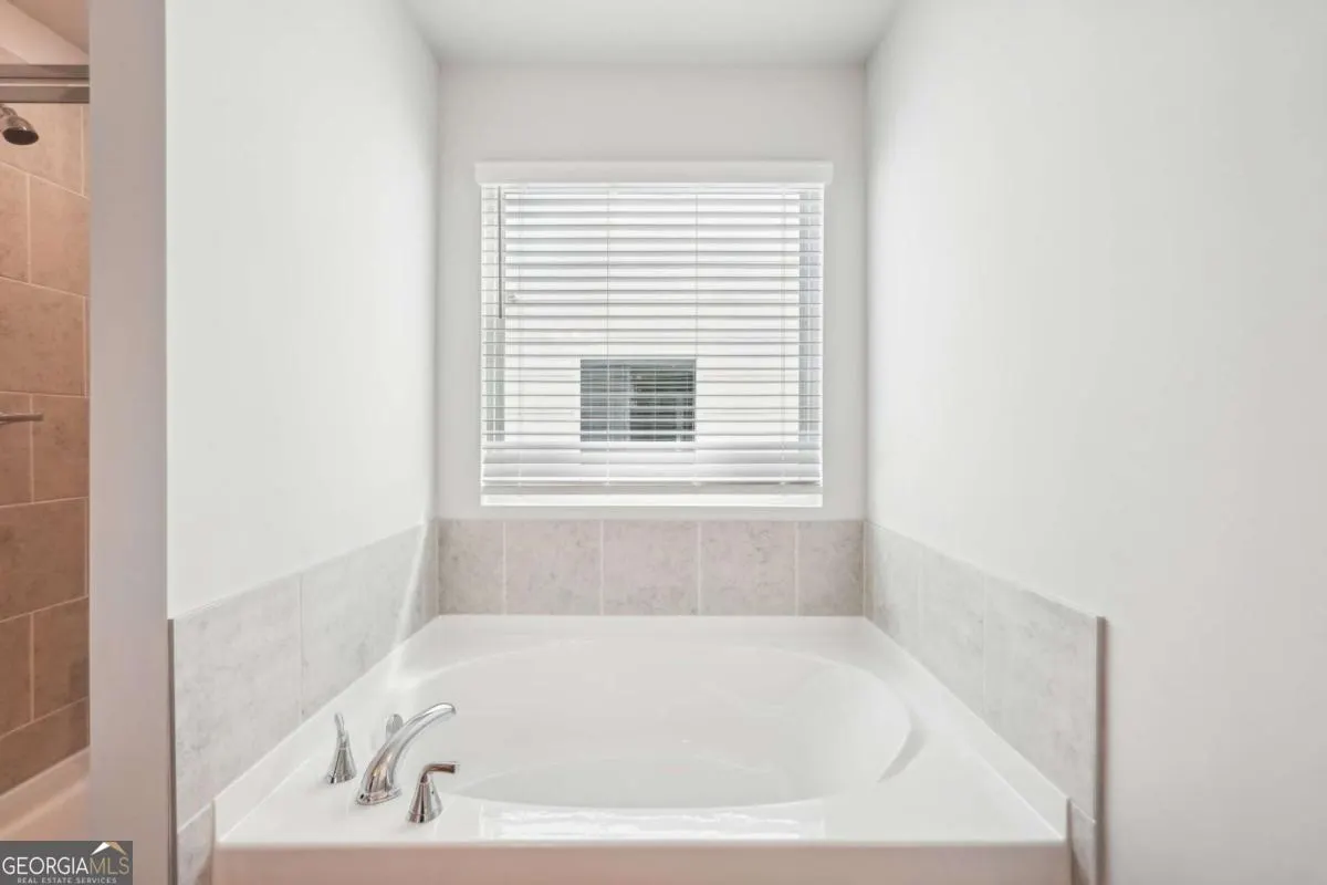 3002 Viewpark Circle