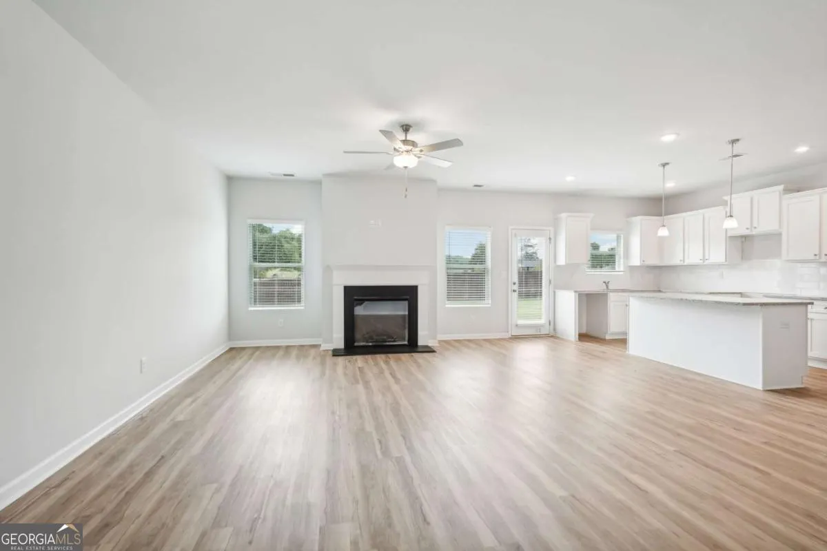 3002 Viewpark Circle