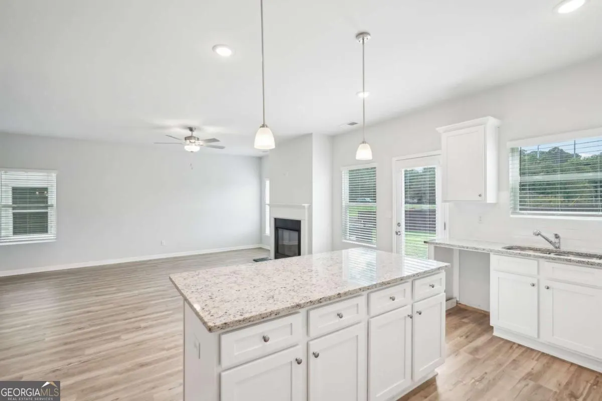 3002 Viewpark Circle