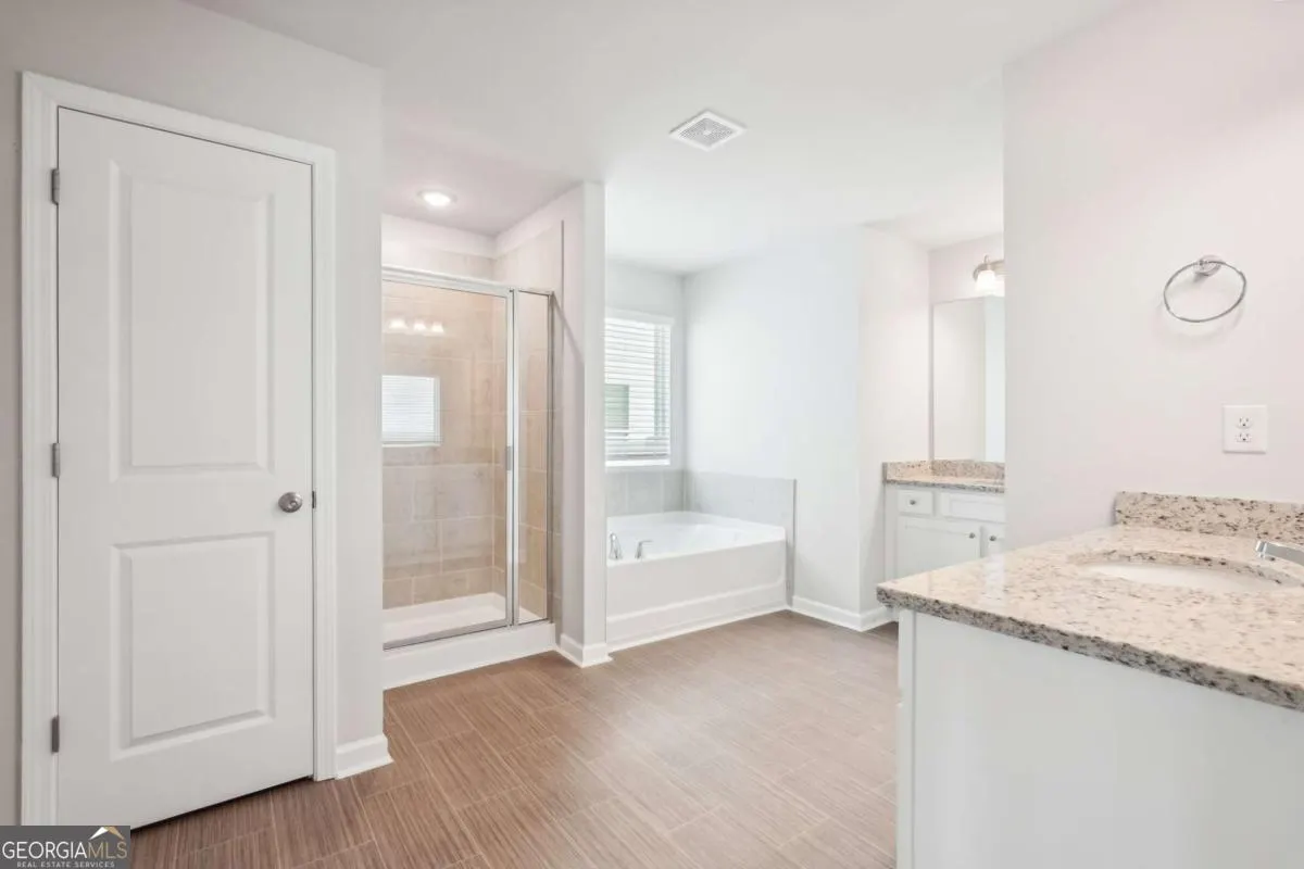 3002 Viewpark Circle