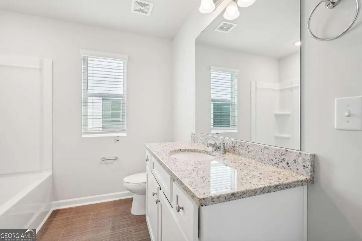 3002 Viewpark Circle