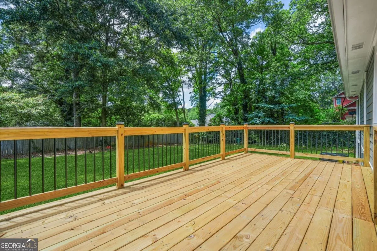 1675 White Oak Way