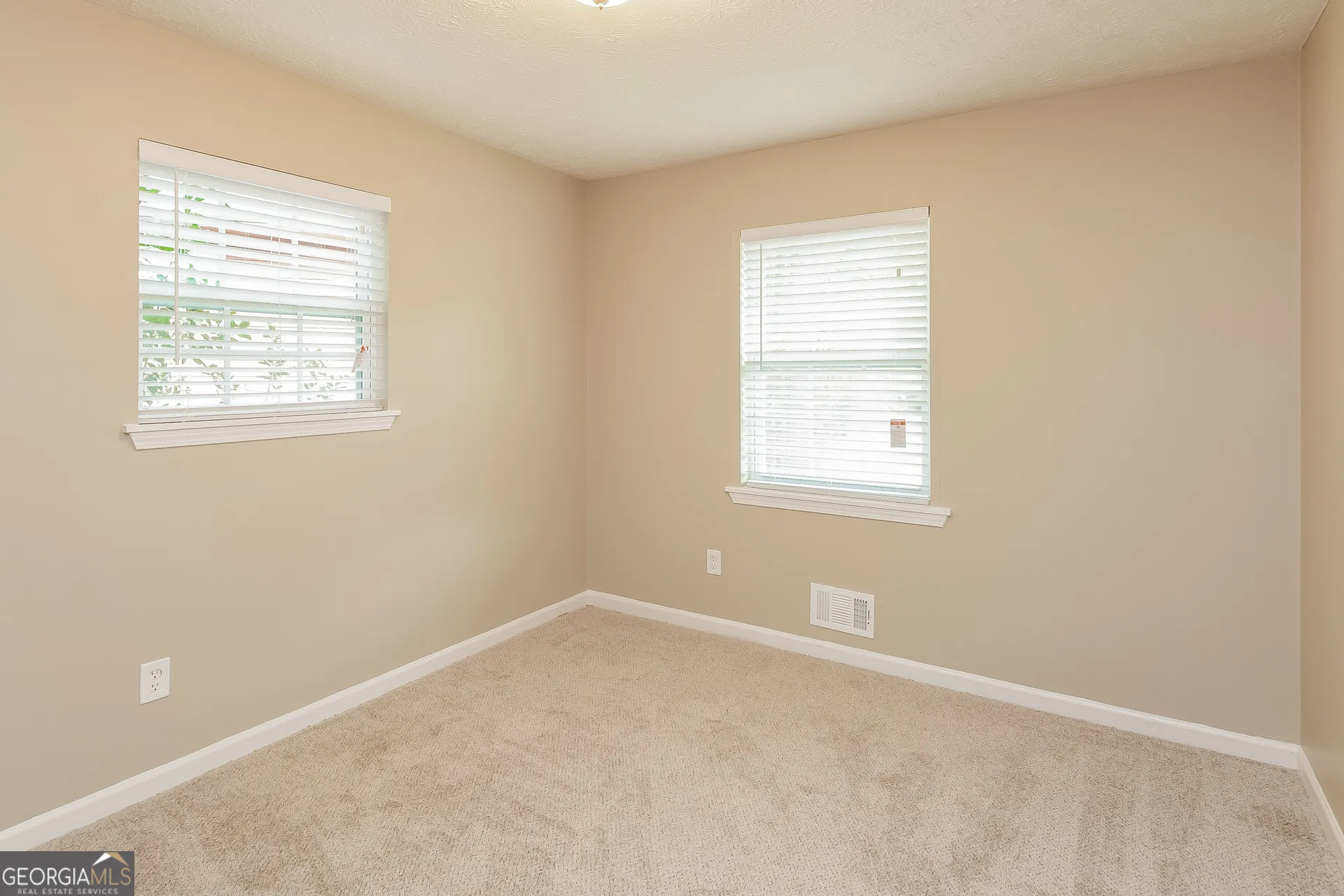 8295 Englewood Trail