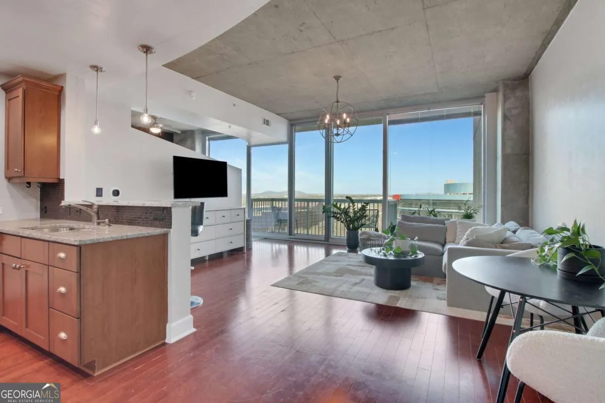 1603 3300 Windy Ridge Parkway SE, #1603