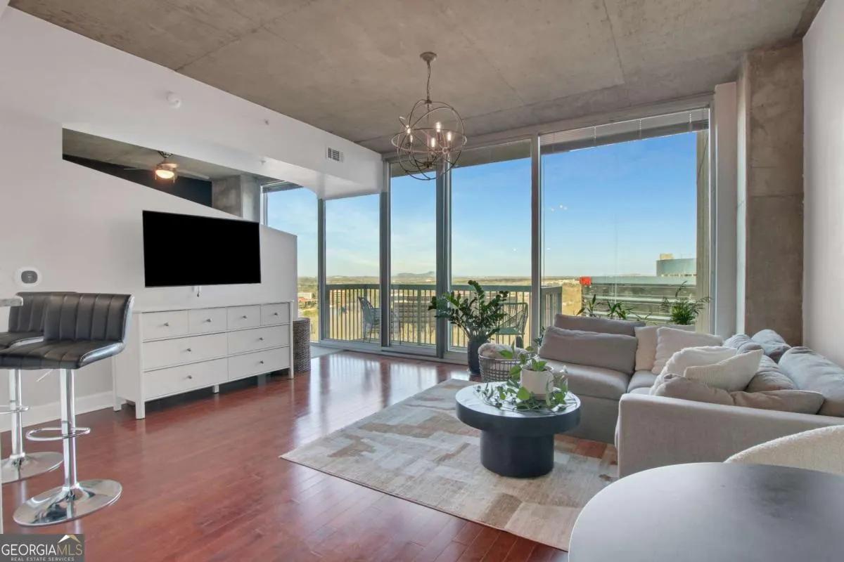 1603 3300 Windy Ridge Parkway SE, #1603