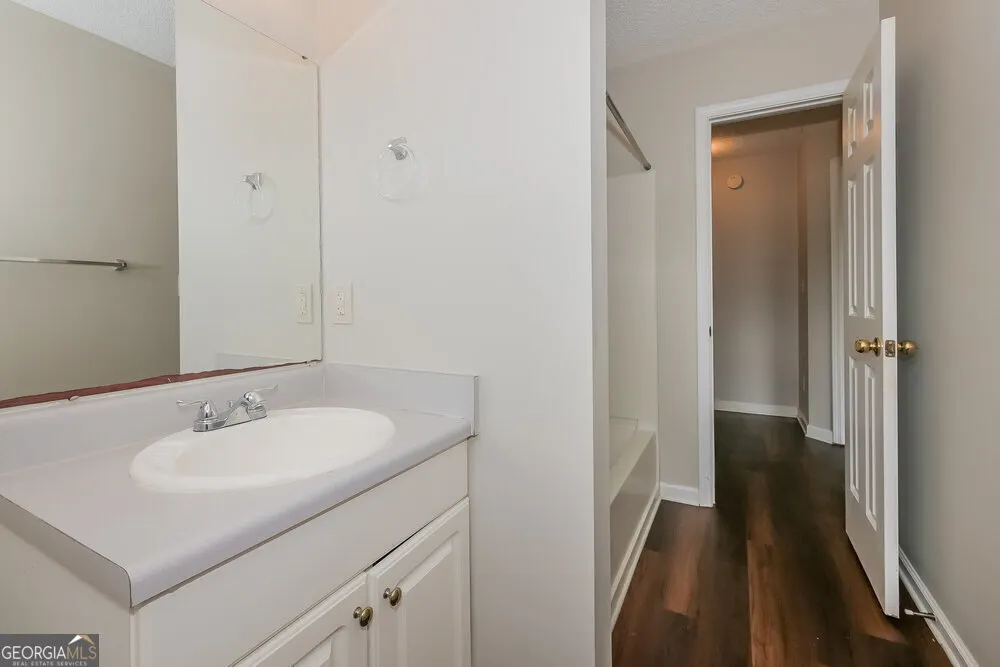 218 Adam Circle