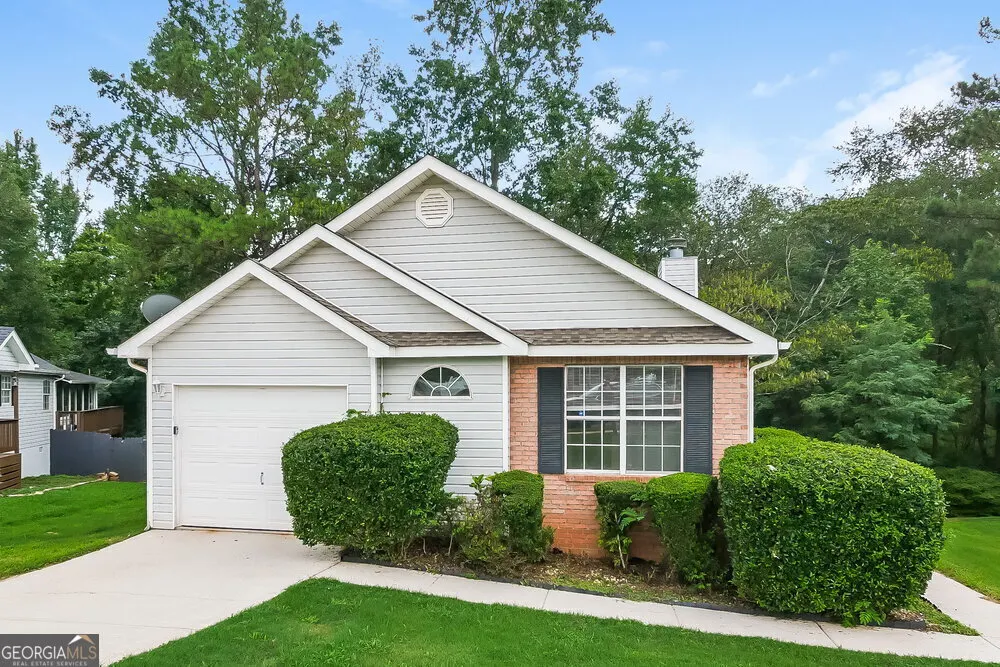 218 Adam Circle