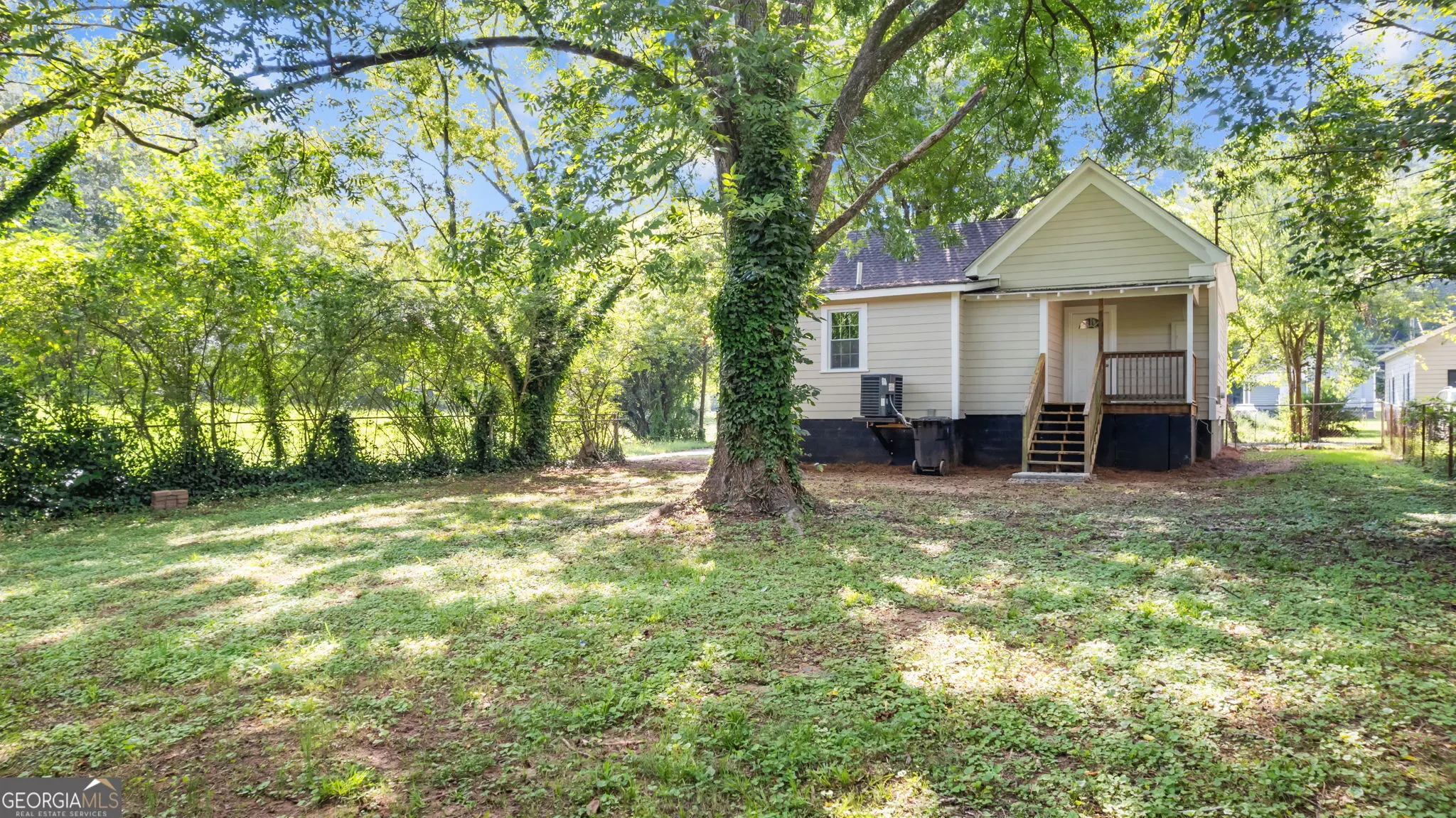 335 S McLin Street SW