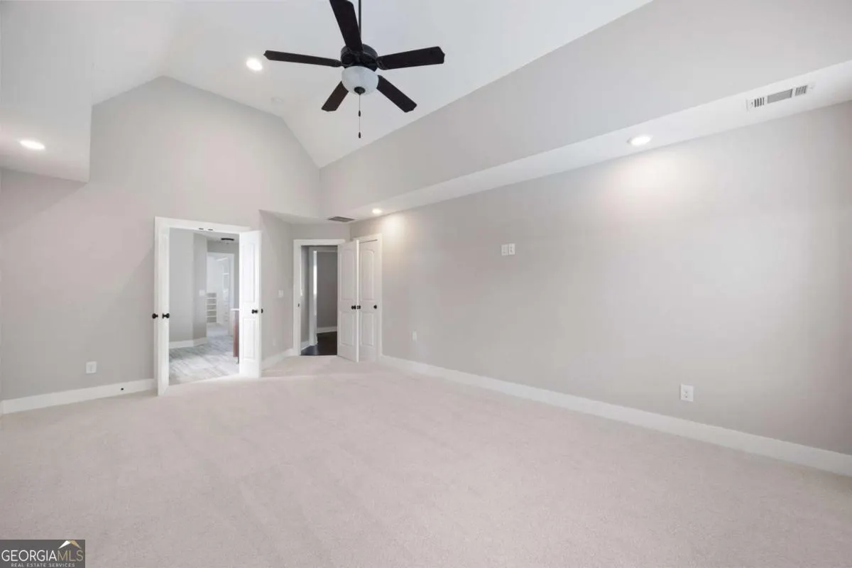 12 Bridgestone Way SE