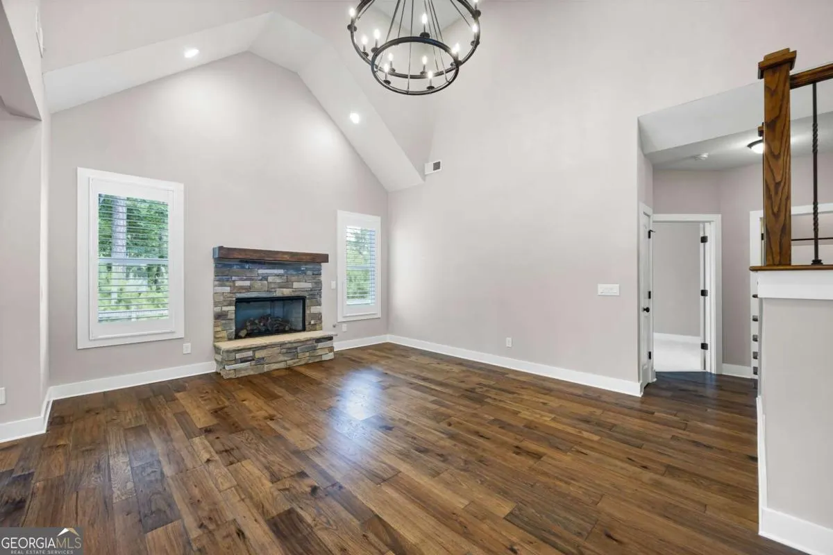 12 Bridgestone Way SE