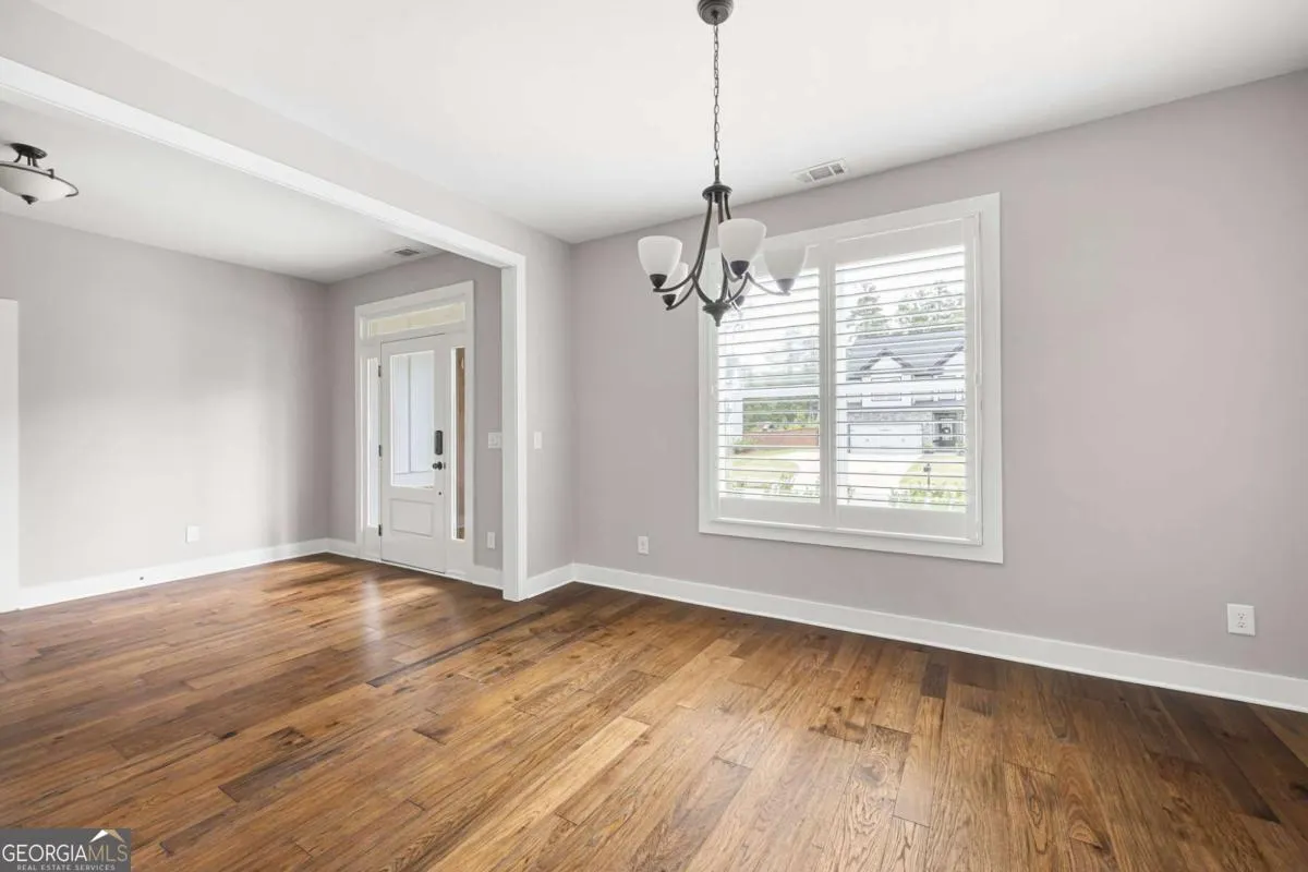 12 Bridgestone Way SE