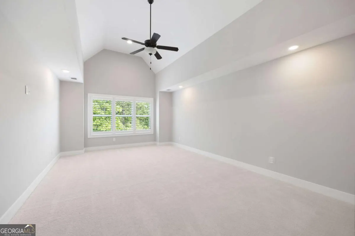12 Bridgestone Way SE