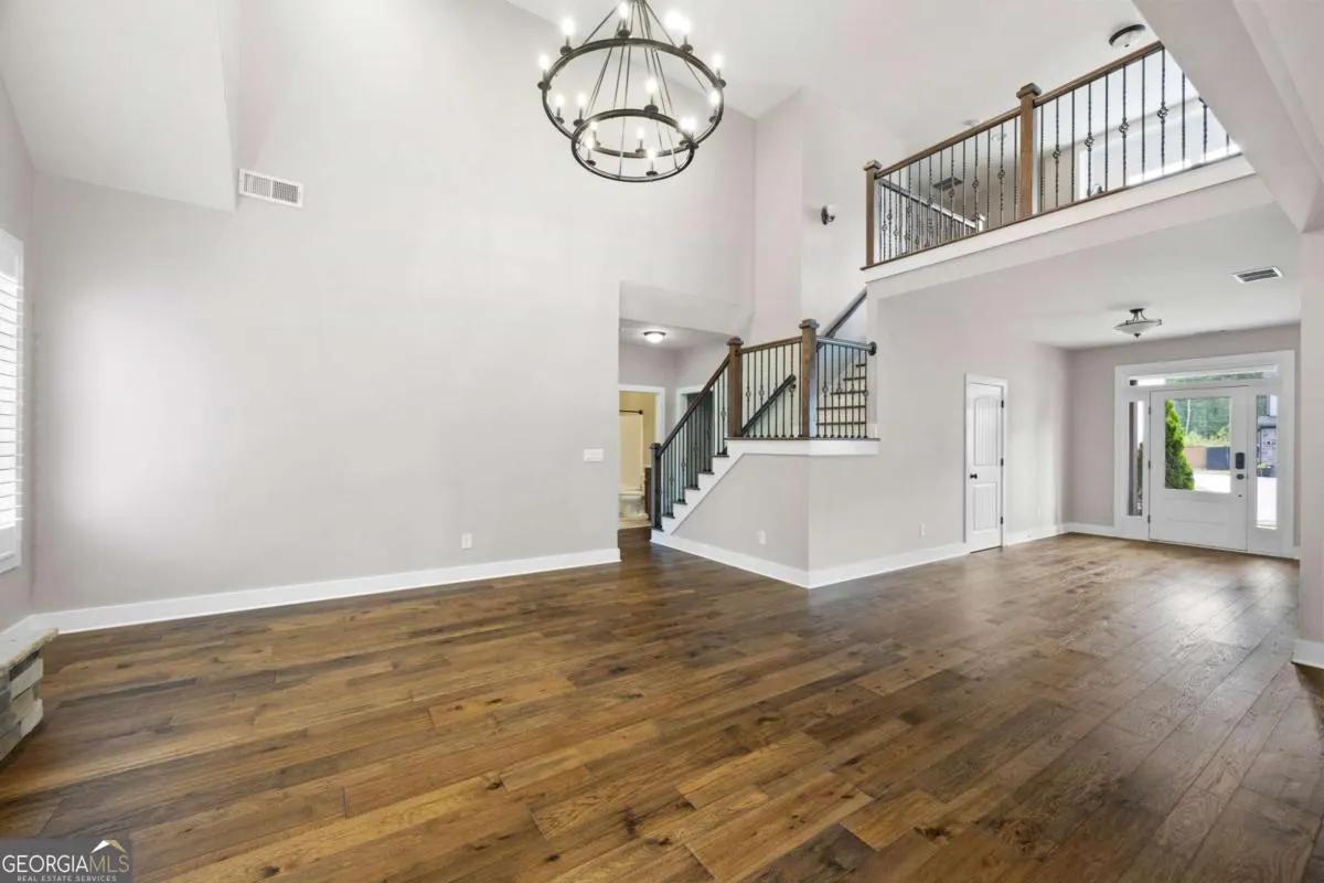 12 Bridgestone Way SE