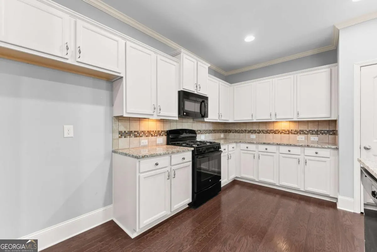 6844 Golden Bud Lane